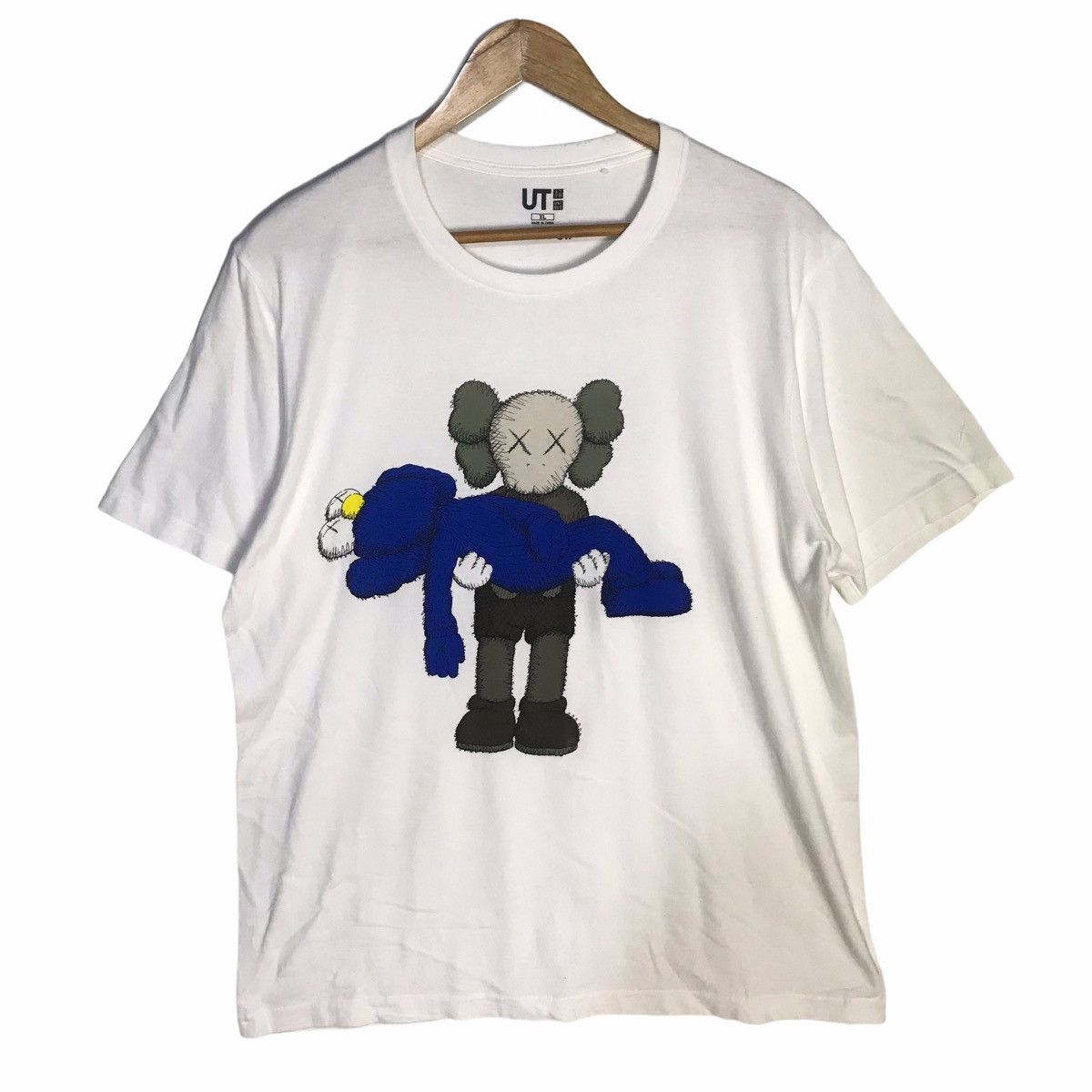 Kaws tshirt