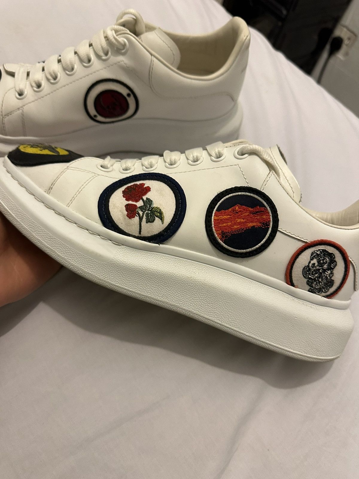 Alexander McQueen Alexander McQueen patch/badge sneakers Size US 9 / EU 42 - 2 Thumbnail