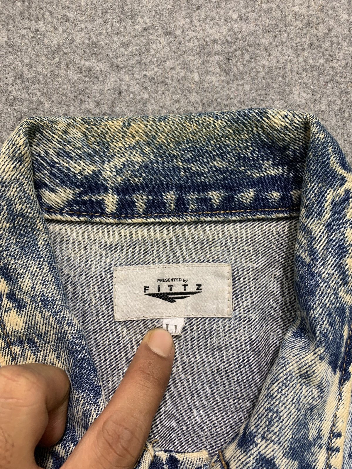 Vintage Vintage Fittz Distressed Denim Jacket Size US M / EU 48-50 / 2 - 7 Thumbnail