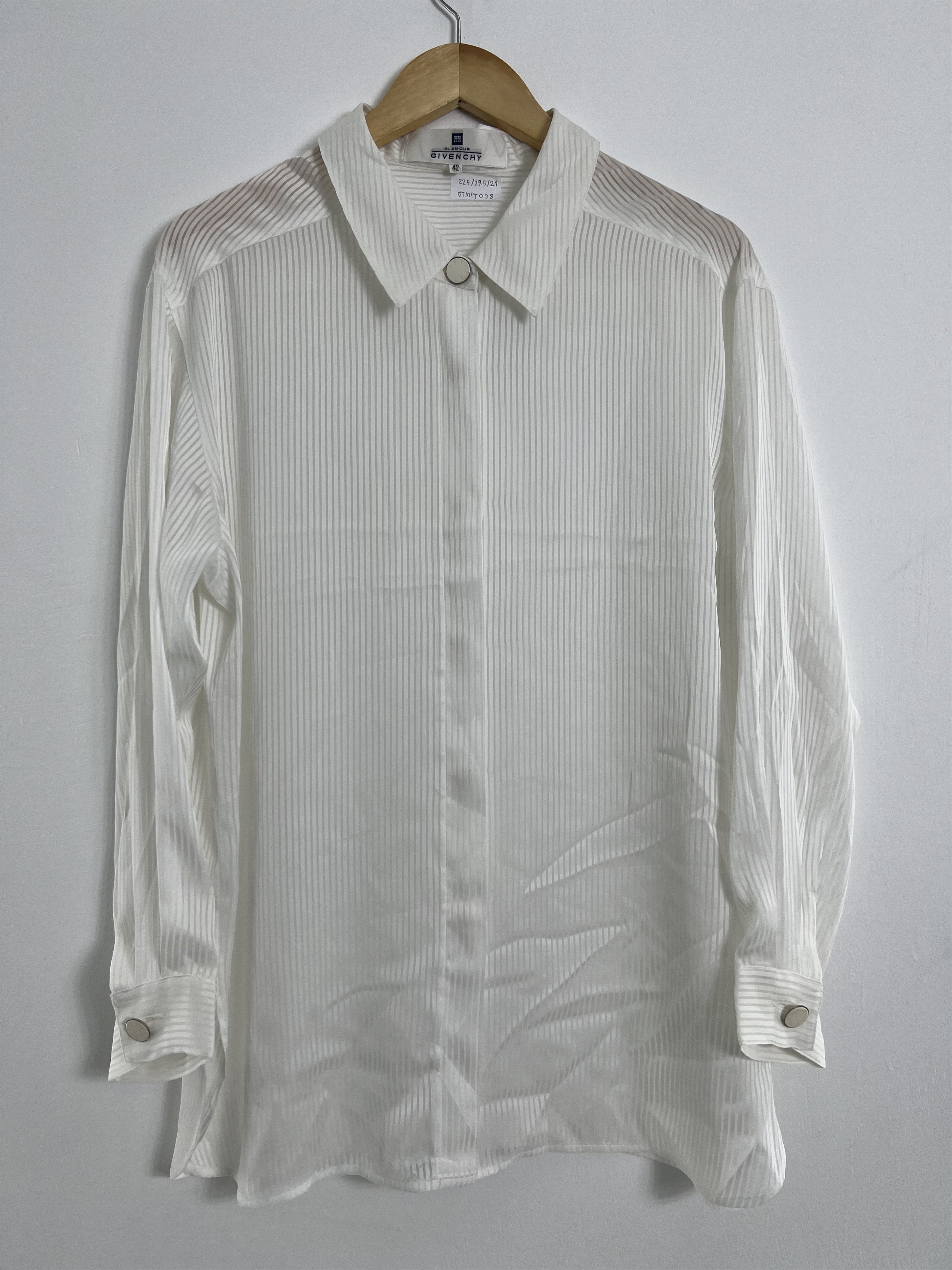 Givenchy Vintage Givenchy Glamour Shirt (42) GTMPT088 Size M / US 6-8 / IT 42-44 - 1 Thumbnail