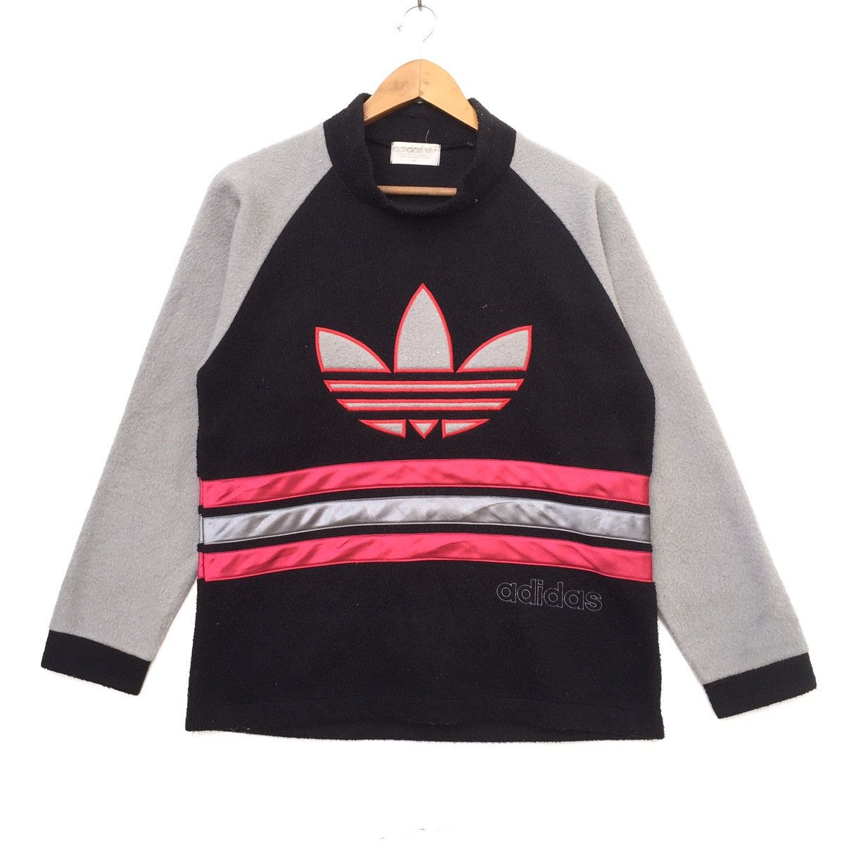 Adidas Vintage 90s Adidas Trefoil Big Logo Sweatshirt | XS | Swag Size US XS / EU 42 / 0 - 1 Thumbnail