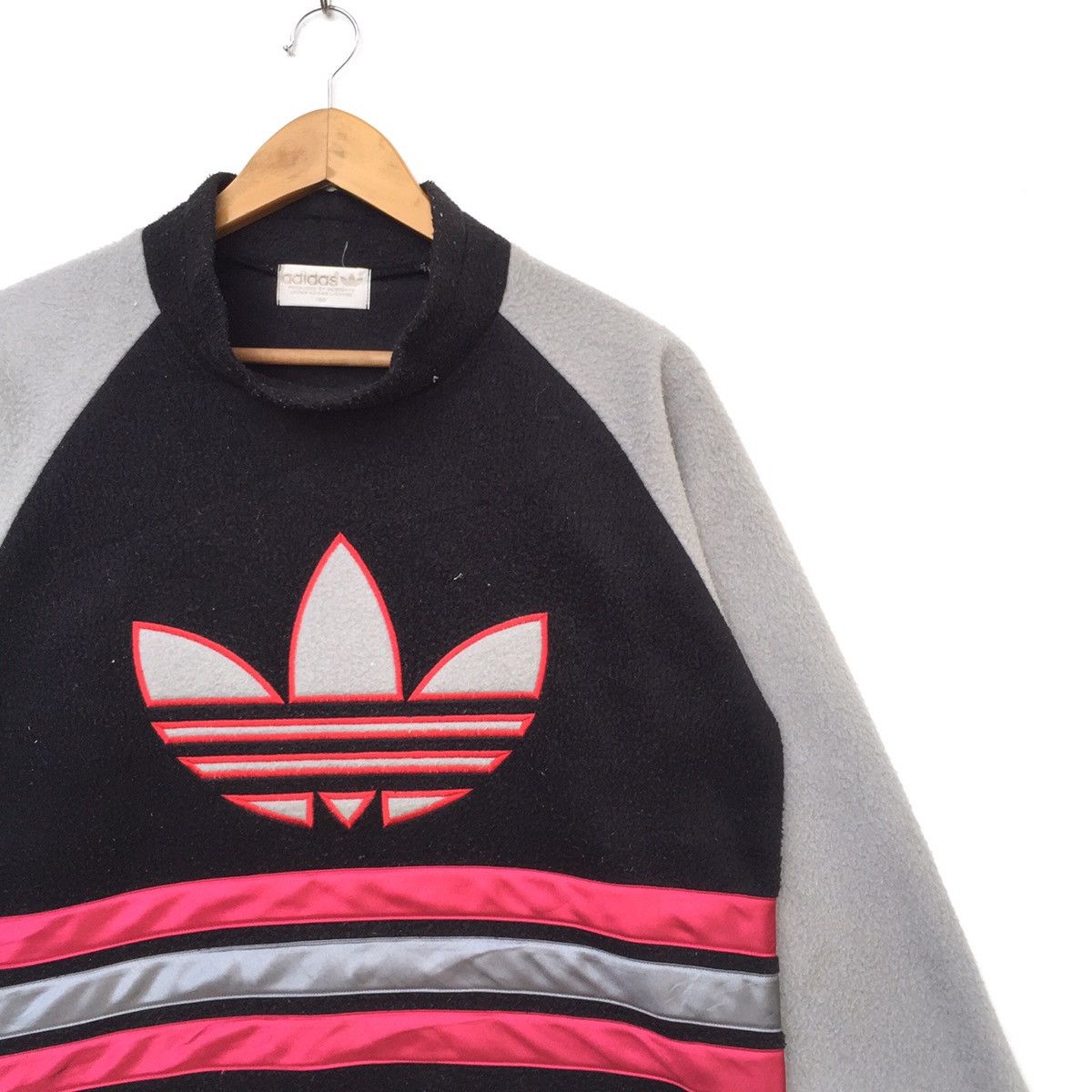 Adidas Vintage 90s Adidas Trefoil Big Logo Sweatshirt | XS | Swag Size US XS / EU 42 / 0 - 2 Thumbnail