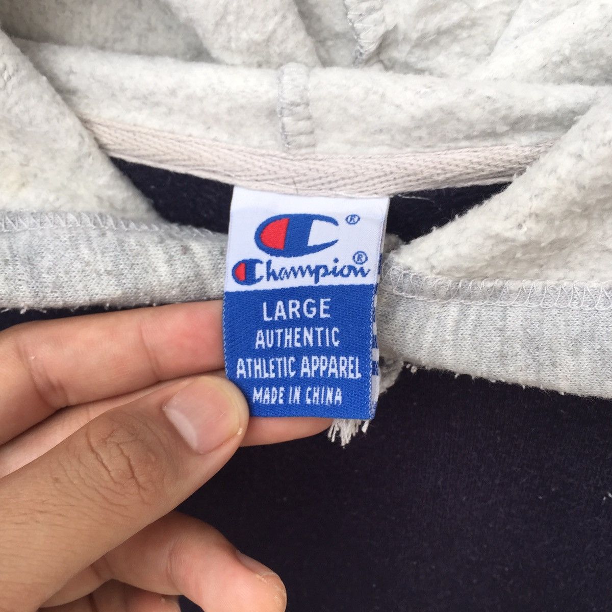 Champion Vintage 90s Champion Big Logo Spell Out Hoodie | Streetwear Size US L / EU 52-54 / 3 - 3 Thumbnail