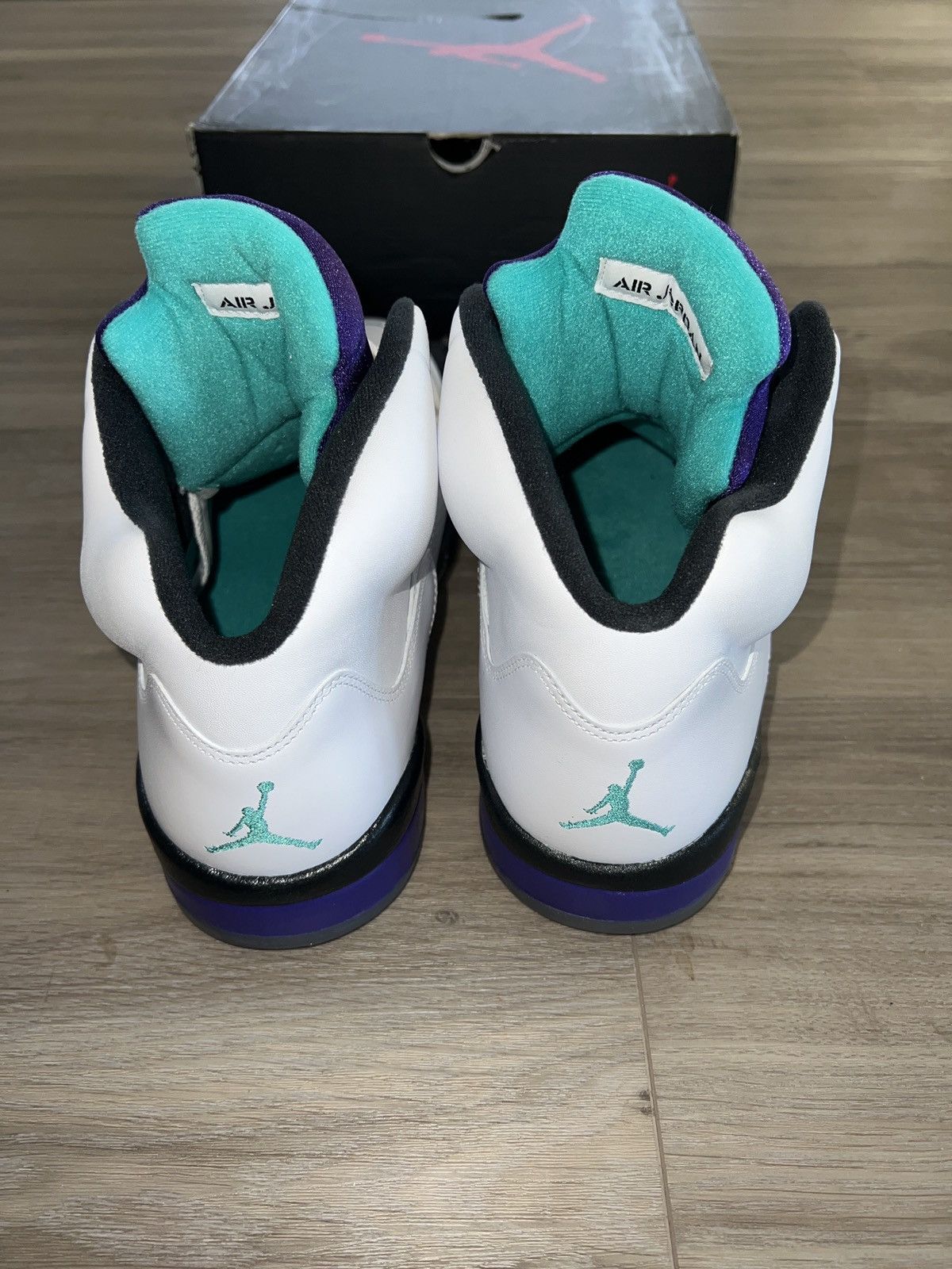 Jordan Brand Grape Air Jordan 5 Retro (2013) VNDS Sz 12 White Purple Size US 12 / EU 45 - 4 Thumbnail
