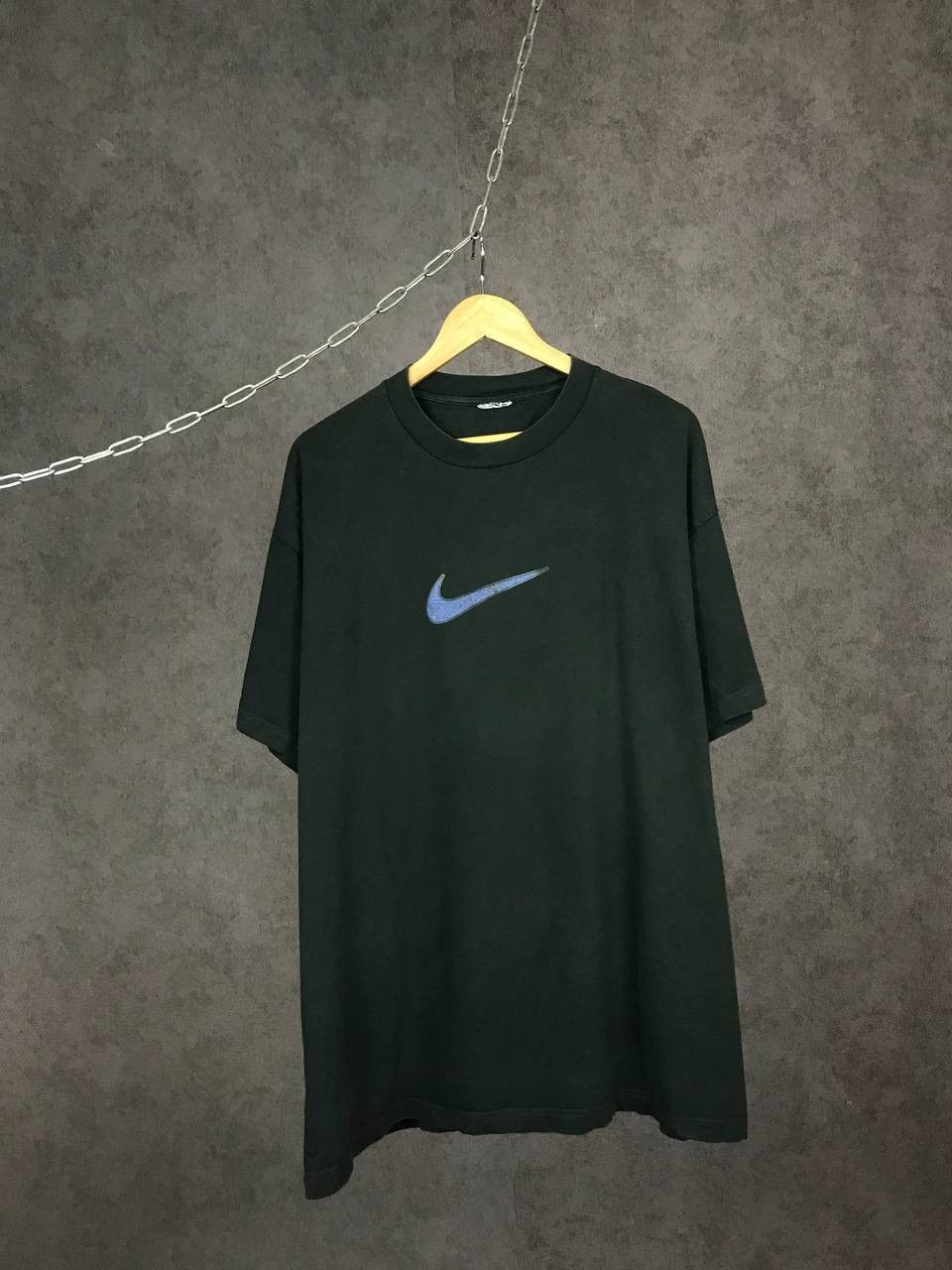 Nike Nike swoosh streetwear vintage center logo overprinted tee Size US XXL / EU 58 / 5 - 1 Thumbnail