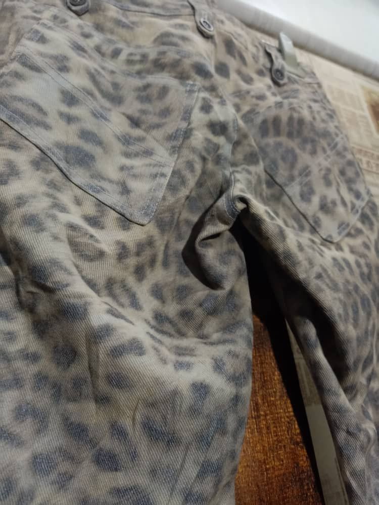 Hysteric Glamour × Japanese Brand × Vintage Japanese Brand ABAHOUSE DEVINETTE Leopard Trousers Size US 30 / EU 46 - 5 Thumbnail