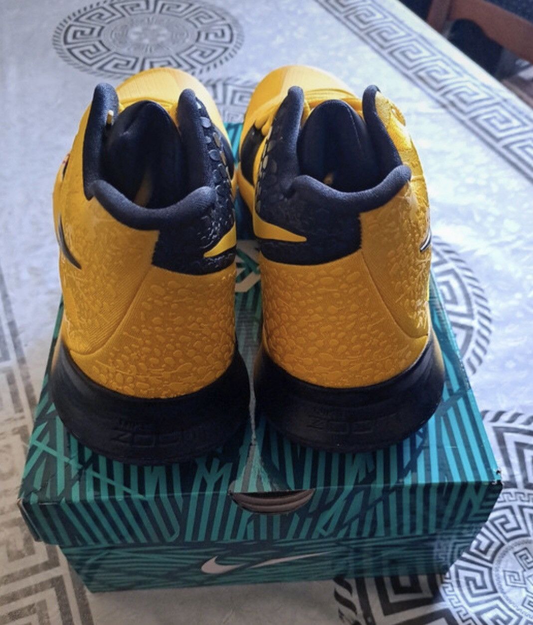 Nike Kyrie Kobe Mamba Mentality