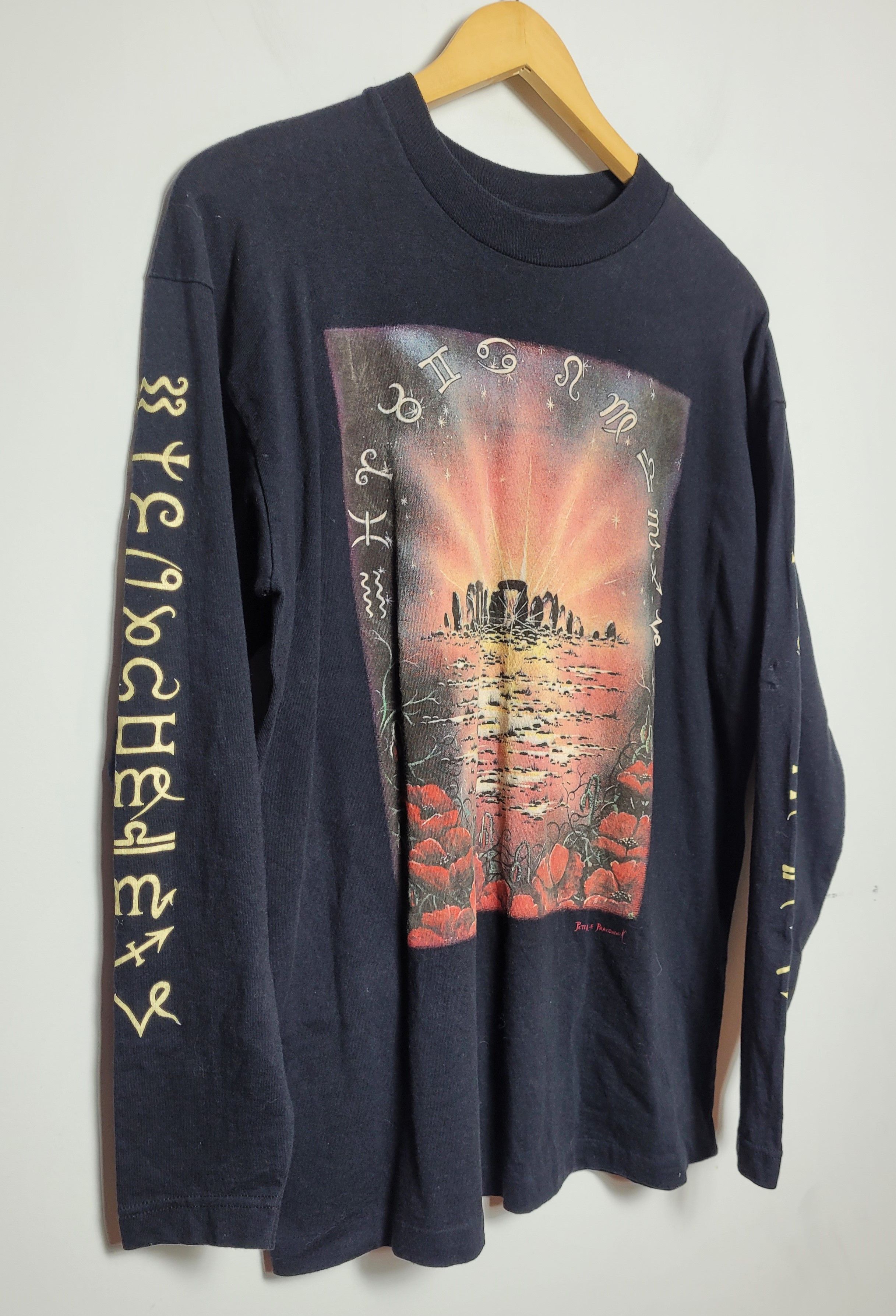 Vintage vintage og 90s Peter E. Pracownik celtic fantasy tee Size US L / EU 52-54 / 3 - 3 Thumbnail