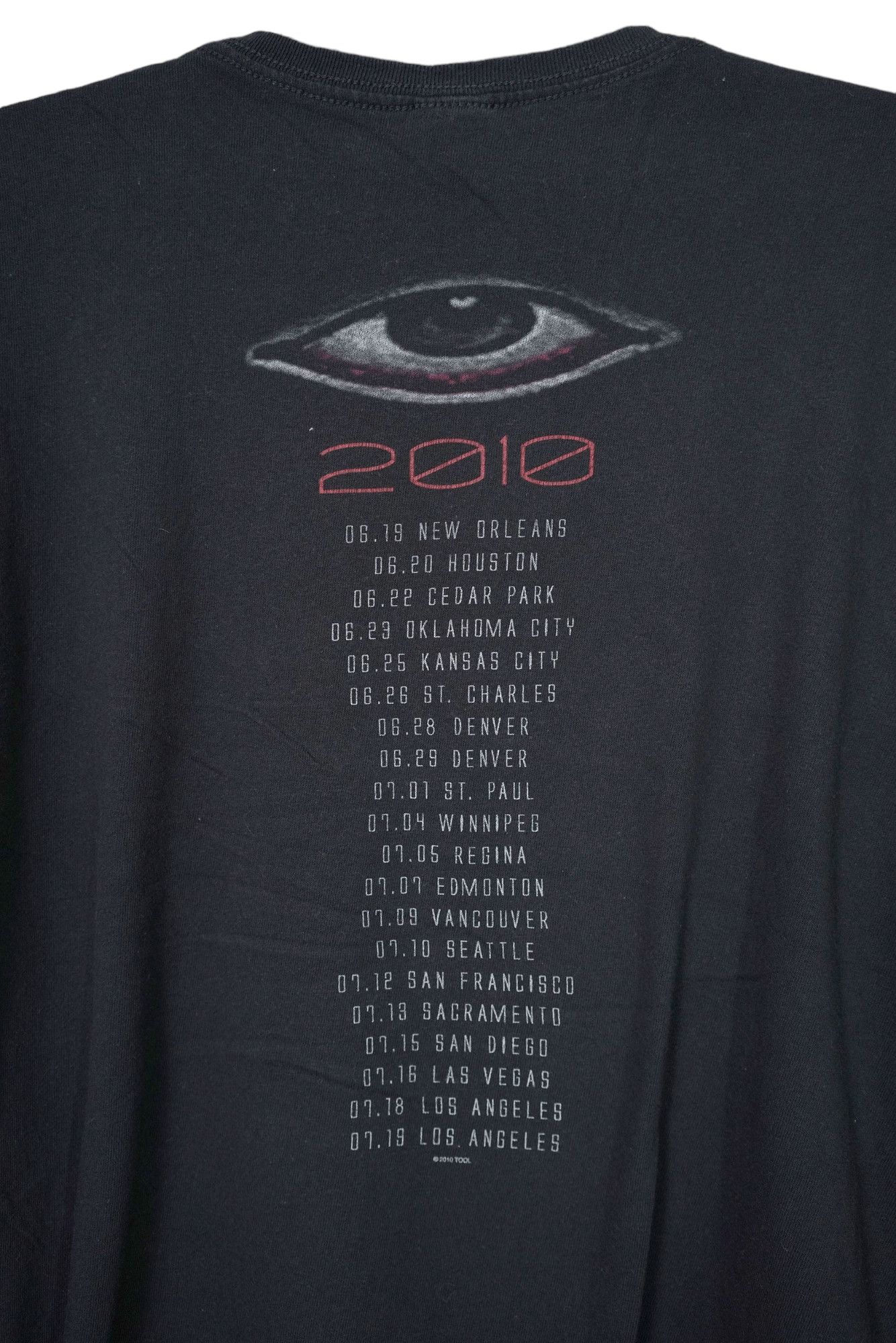Band Tees × Vintage VINTAGE Y2K Tool Tour TShirt Size US L / EU 52-54 / 3 - 4 Thumbnail