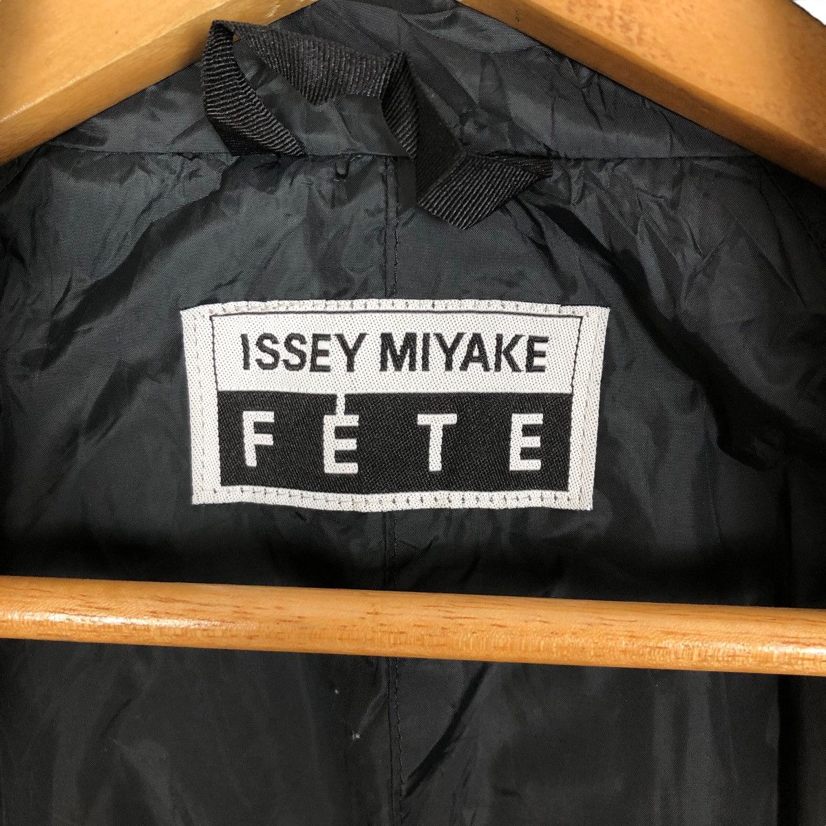 Issey Miyake Issey Miyake Fete 2015AW Nylon Parachute Light Jacket Size US M / EU 48-50 / 2 - 15 Thumbnail