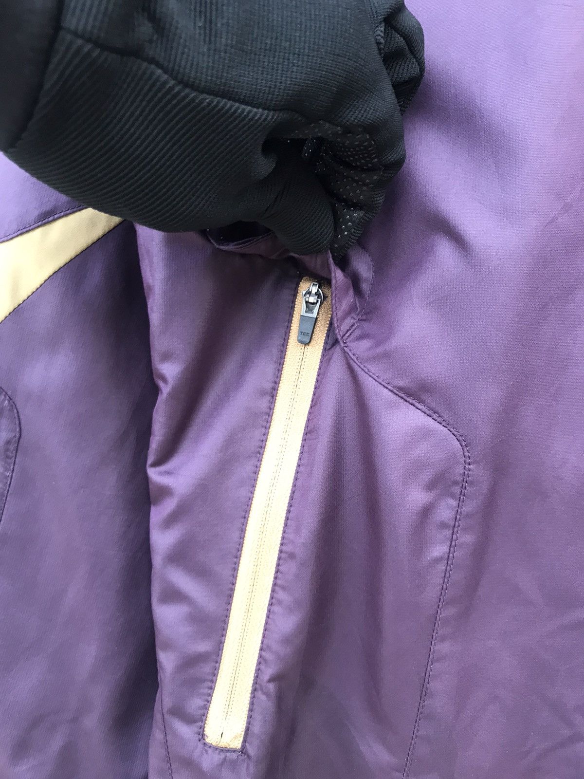Oakley Vintage Oakley Archival Technical Jacket Plum/Tan Contrast Size US M / EU 48-50 / 2 - 8 Thumbnail