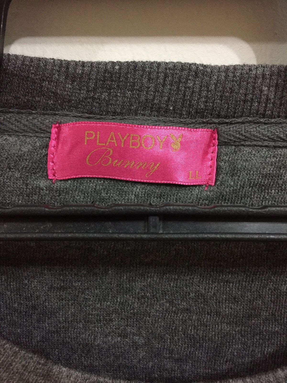 Playboy Vintage PLAYBOY sweatshirt big logo bunny size L fit M Size US M / EU 48-50 / 2 - 3 Thumbnail