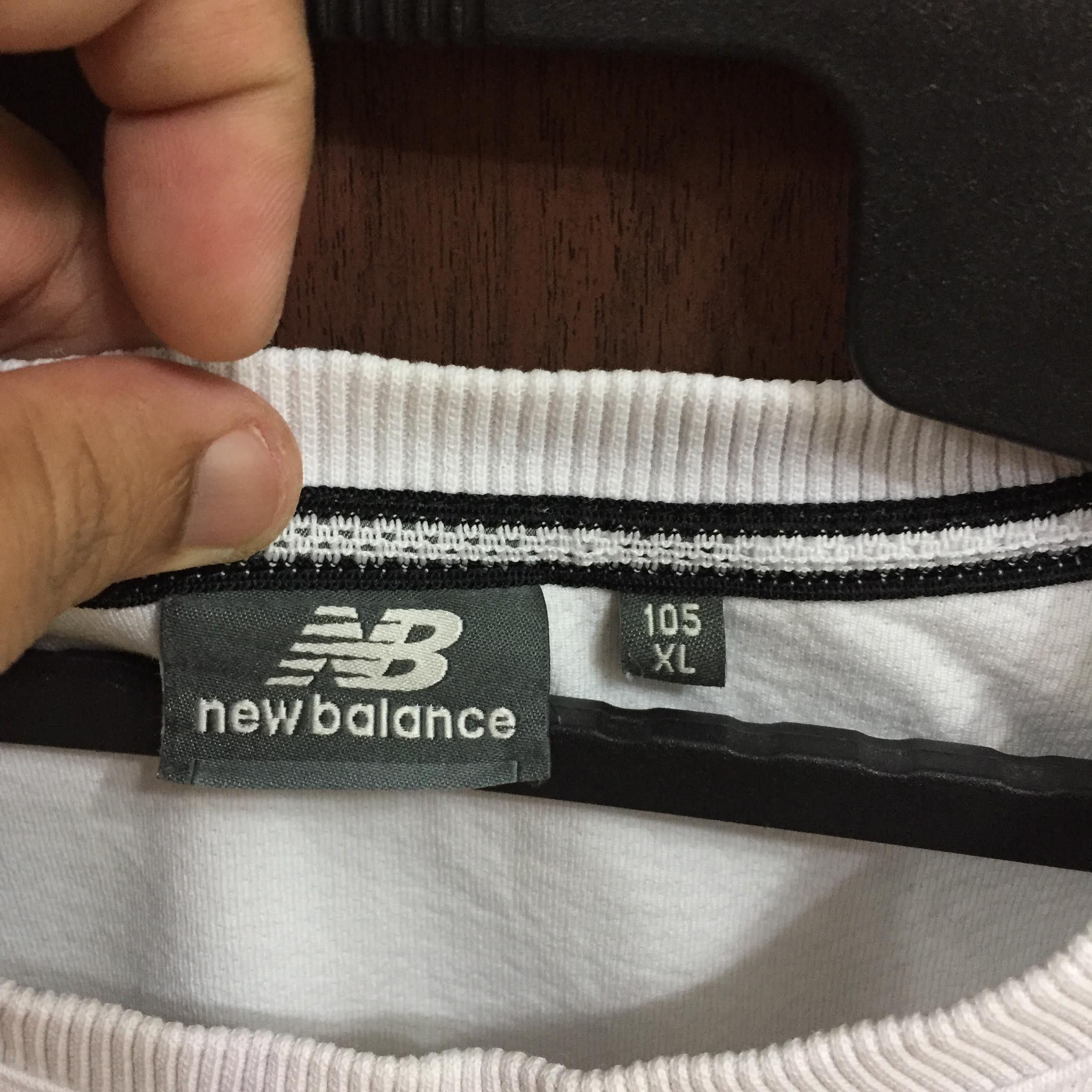 New Balance Vintage NEW BALANCE sweatshirt big logo streetwear XL fit L Size US L / EU 52-54 / 3 - 4 Thumbnail