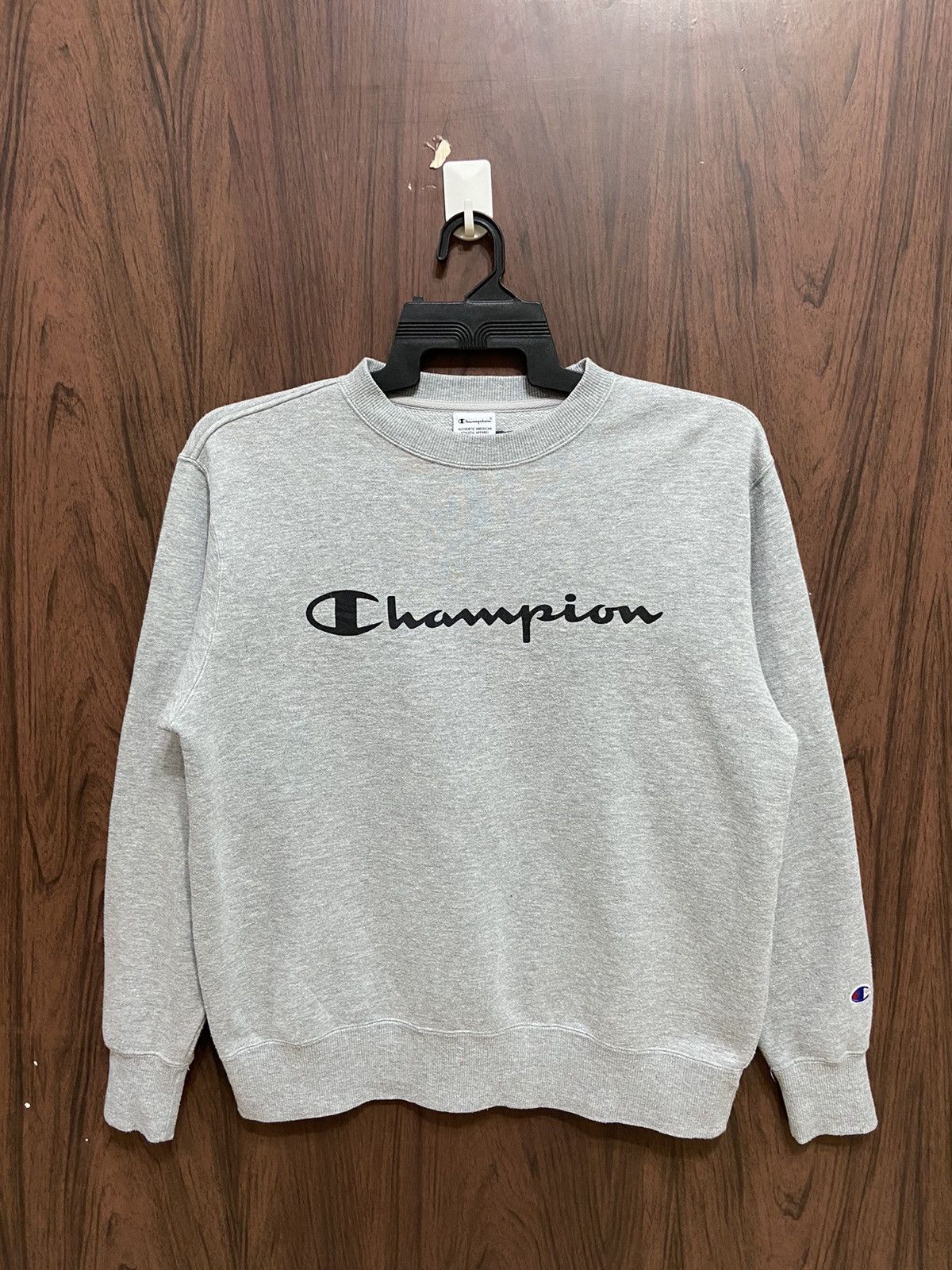 Champion Vintage Champion sweatshirt spell out big design Size US L / EU 52-54 / 3 - 1 Thumbnail