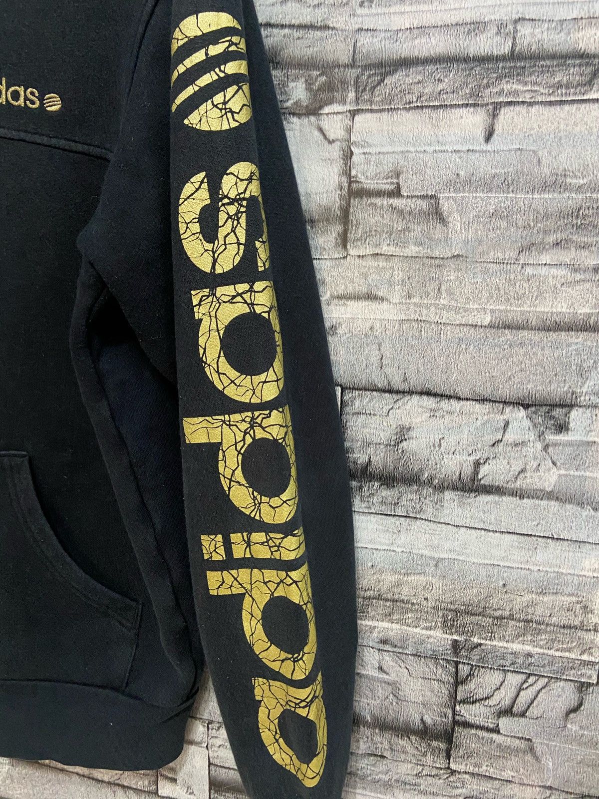 Adidas Vintage Adidas Hoodie spell out big fit M Size US M / EU 48-50 / 2 - 7 Thumbnail
