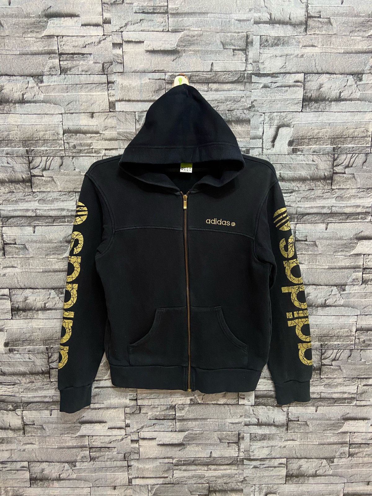 Adidas Vintage Adidas Hoodie spell out big fit M Size US M / EU 48-50 / 2 - 1 Thumbnail