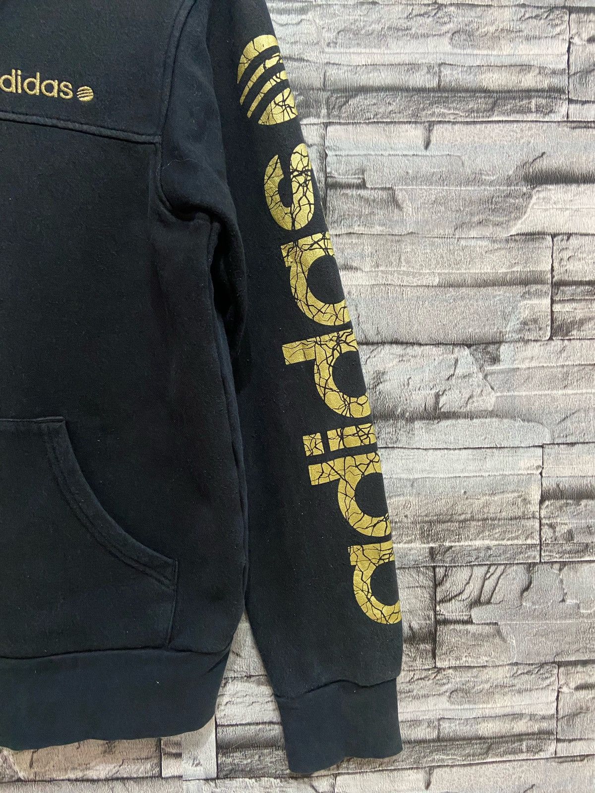 Adidas Vintage Adidas Hoodie spell out big fit M Size US M / EU 48-50 / 2 - 5 Thumbnail