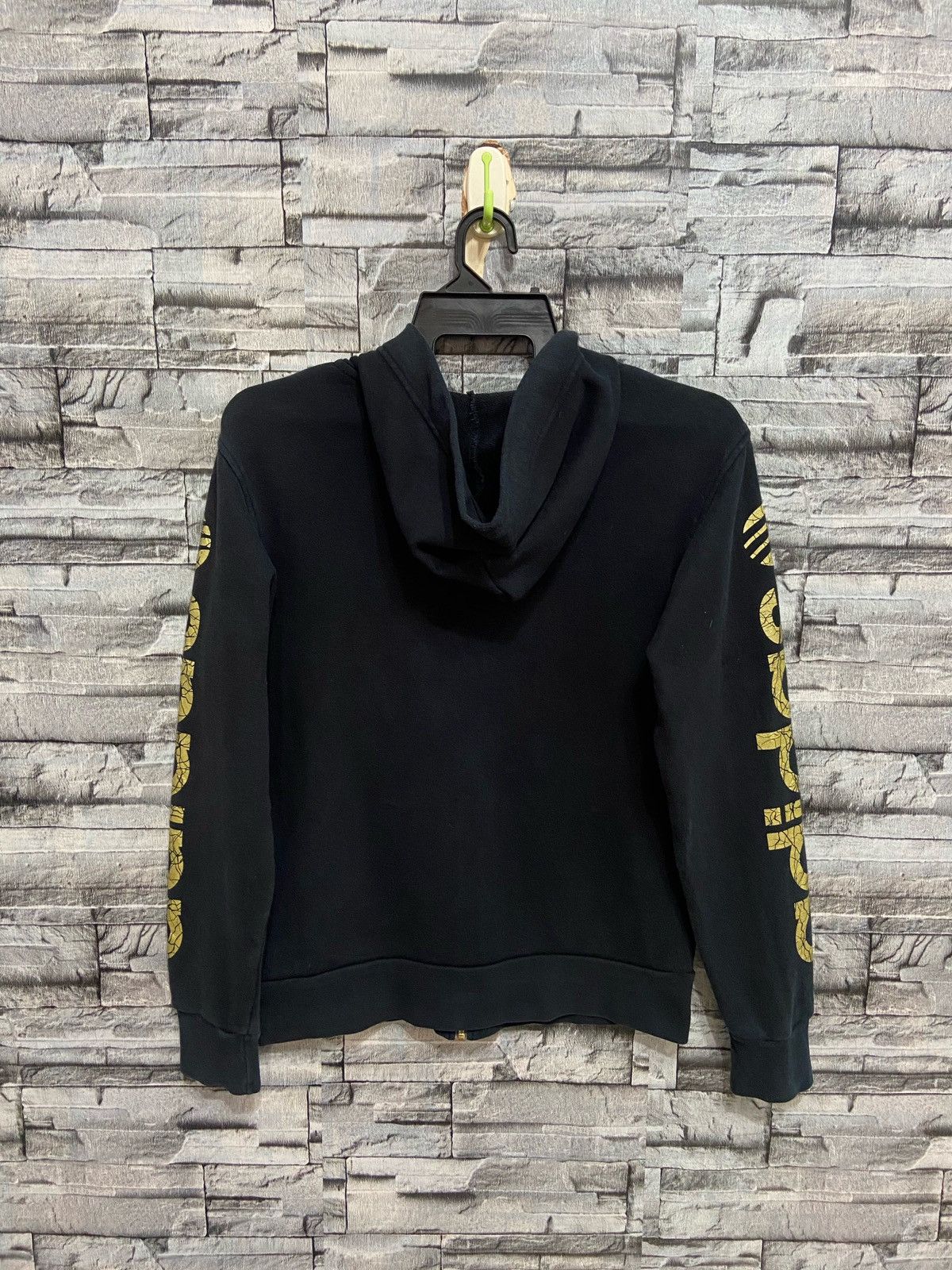Adidas Vintage Adidas Hoodie spell out big fit M Size US M / EU 48-50 / 2 - 8 Thumbnail
