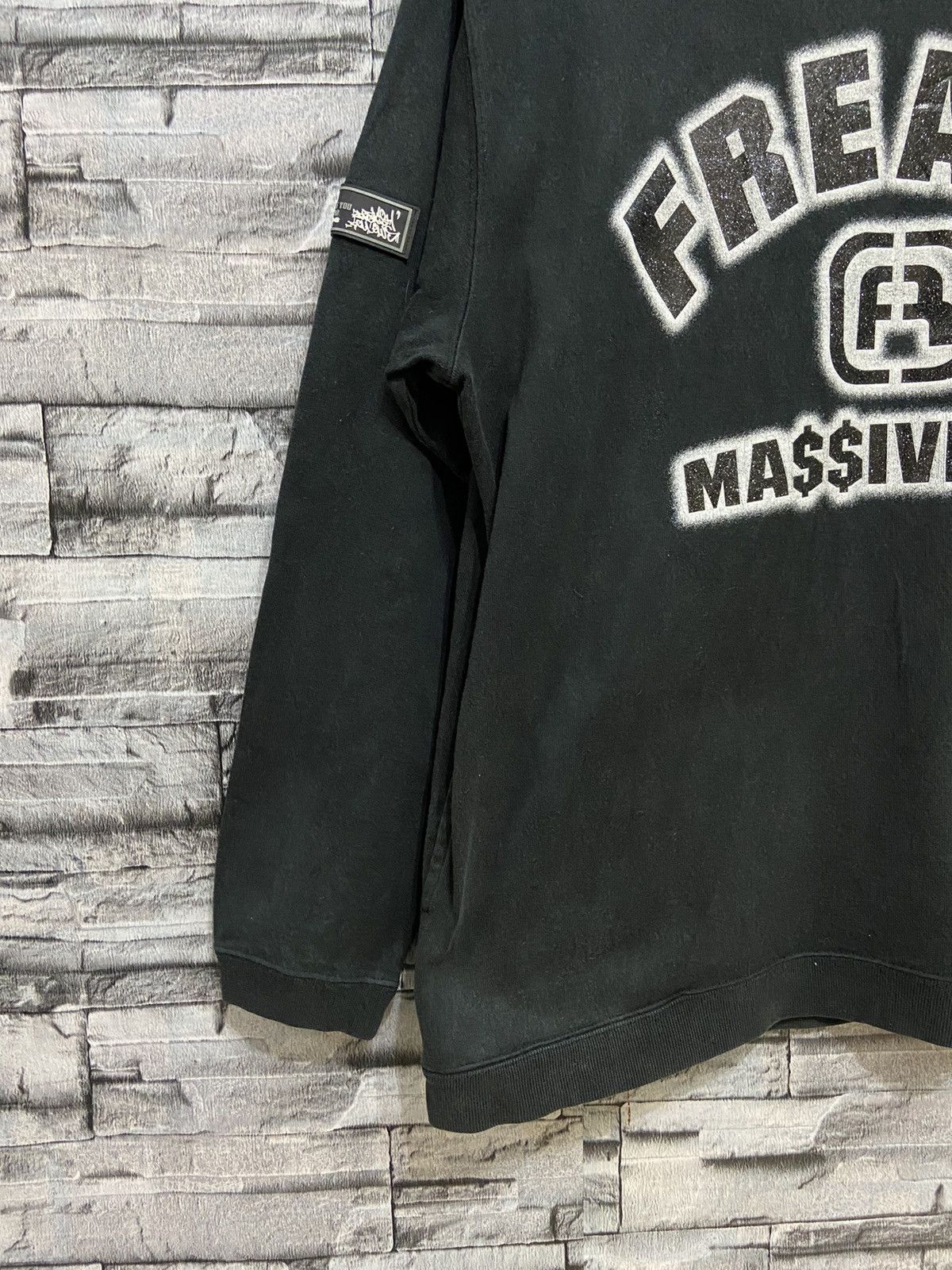 Japanese Brand Freaky Massive sweatshirt embroidered hip hop streetfashion Size US XL / EU 56 / 4 - 5 Thumbnail