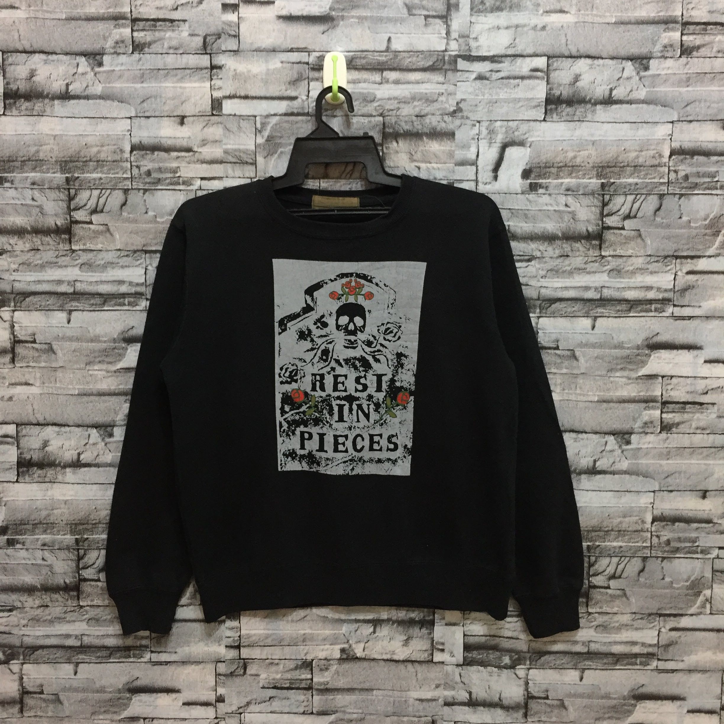 Japanese Brand Vintage Commontage sweatshirt skull skeleton size L Size US L / EU 52-54 / 3 - 2 Thumbnail