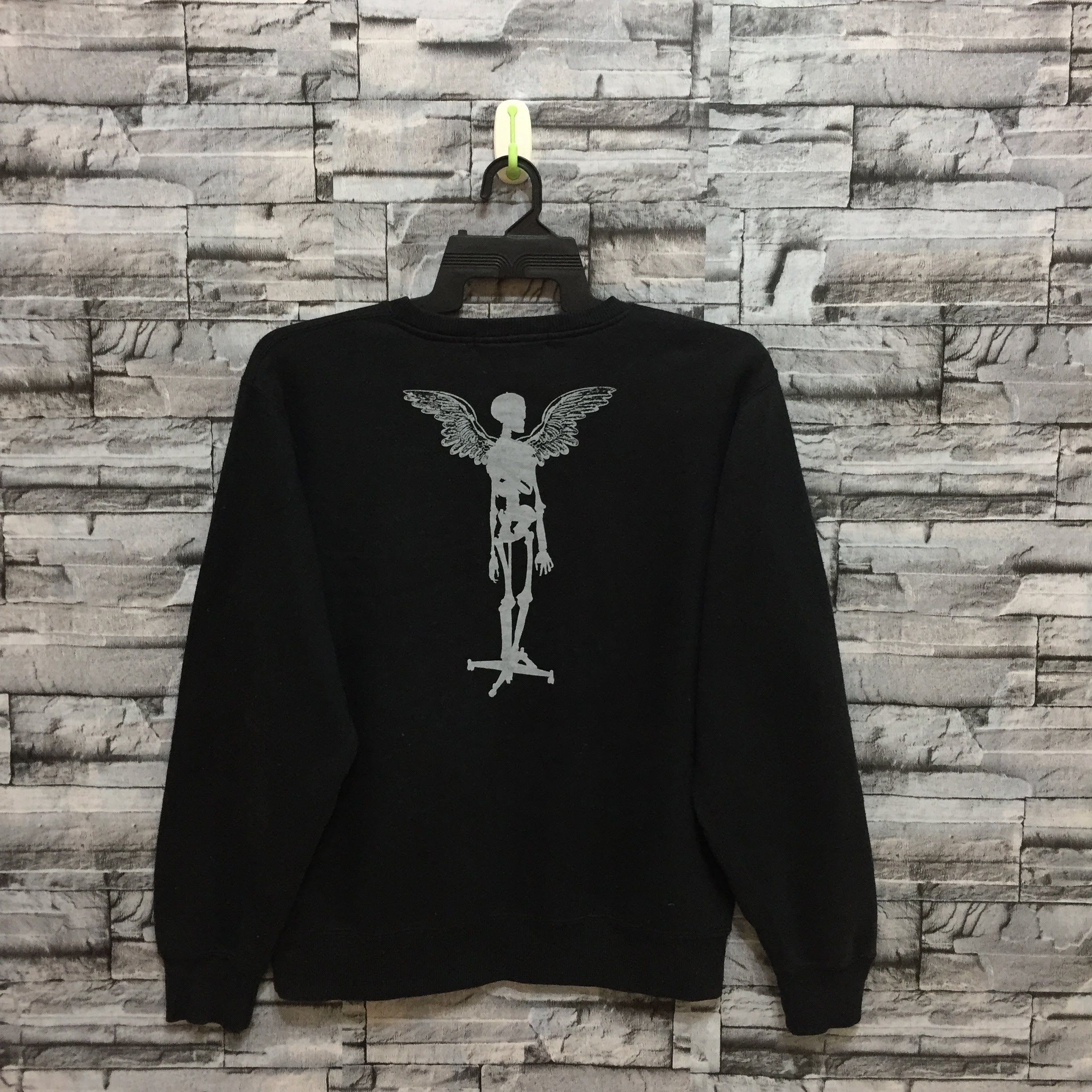 Japanese Brand Vintage Commontage sweatshirt skull skeleton size L Size US L / EU 52-54 / 3 - 7 Thumbnail