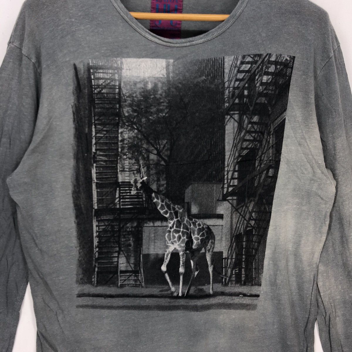 Zara ZARA URBAN JUNGLE Long Sleeve T Shirt #1070-37 Size US L / EU 52-54 / 3 - 2 Thumbnail