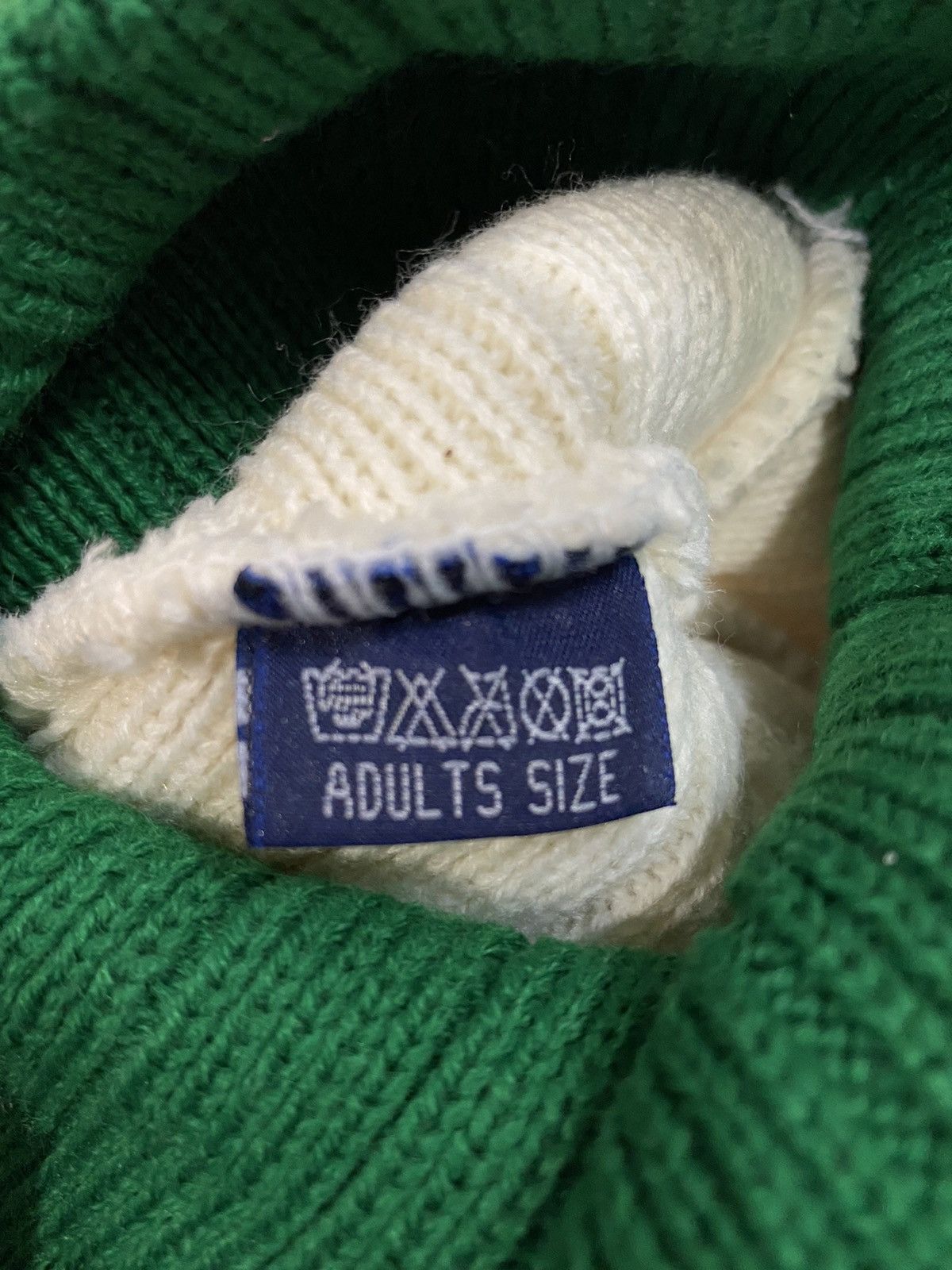 Other WALES BEANIE / SNOW CAP Size ONE SIZE - 6 Thumbnail