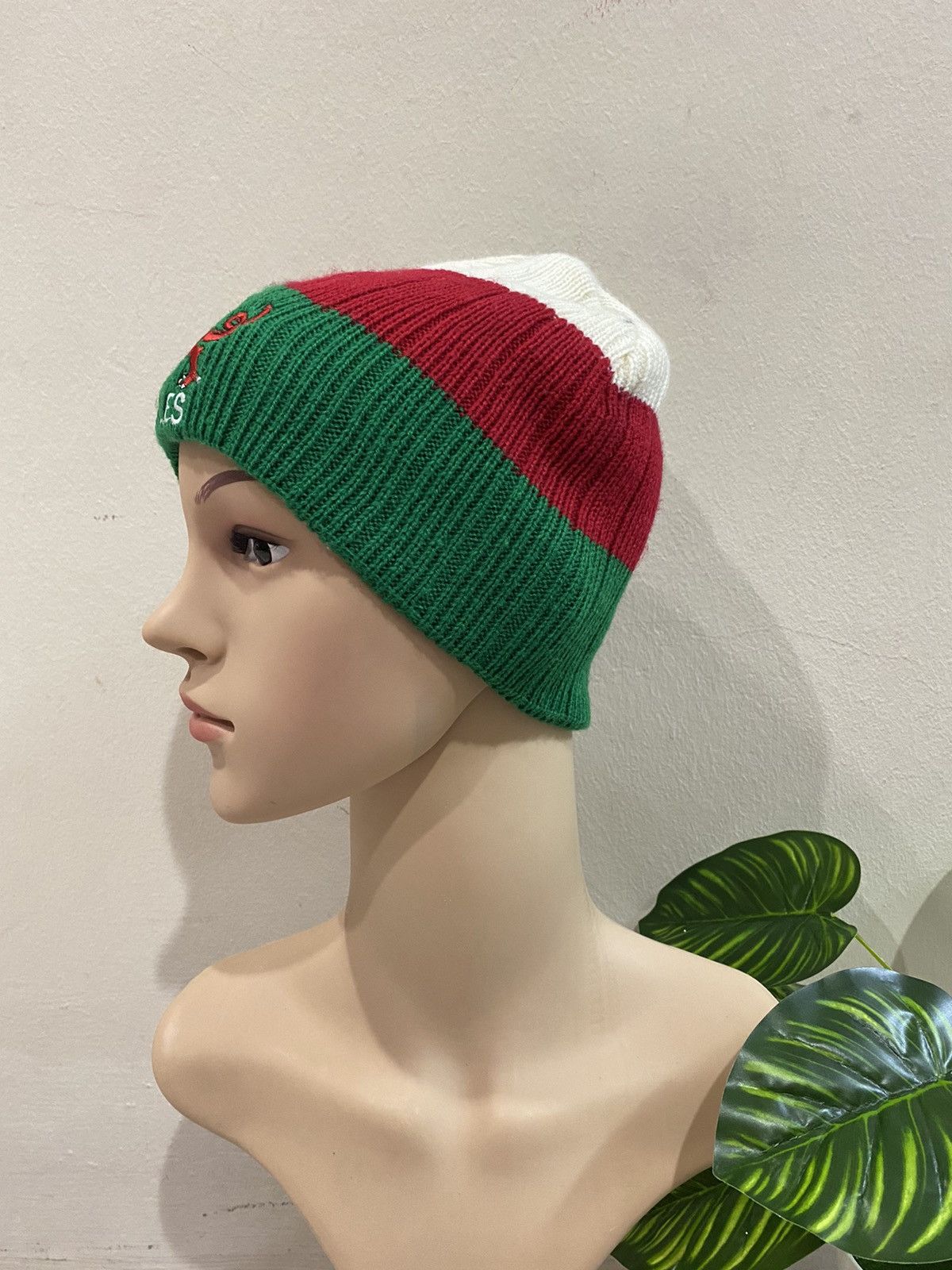 Other WALES BEANIE / SNOW CAP Size ONE SIZE - 4 Thumbnail