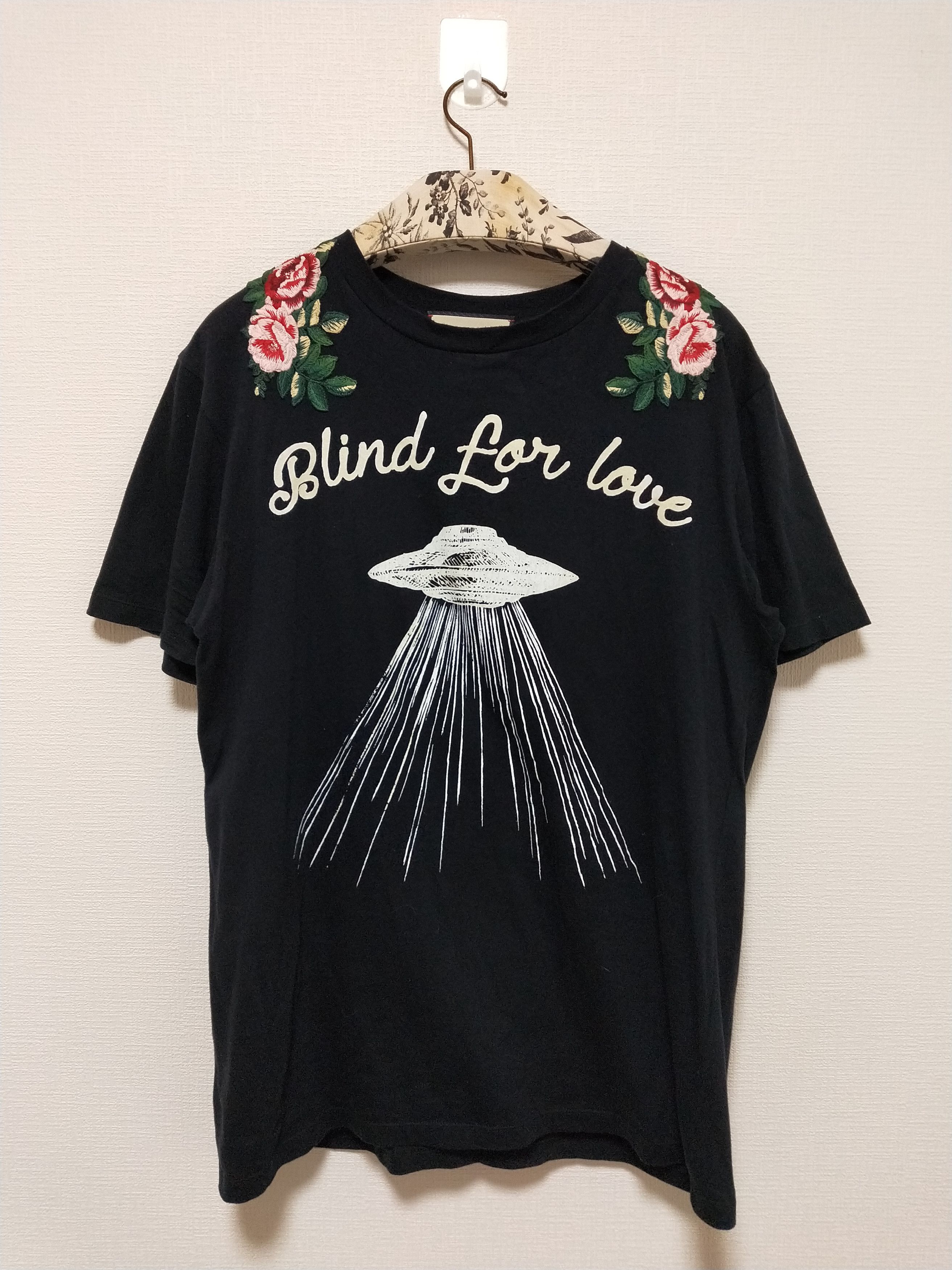 GUCCIグッチ BLIND FOR LOVE UFOプリントTシャツXSサイズ GUCCIグッチ BLIND FOR LOVE UFOプリントTシャツXSサイズ