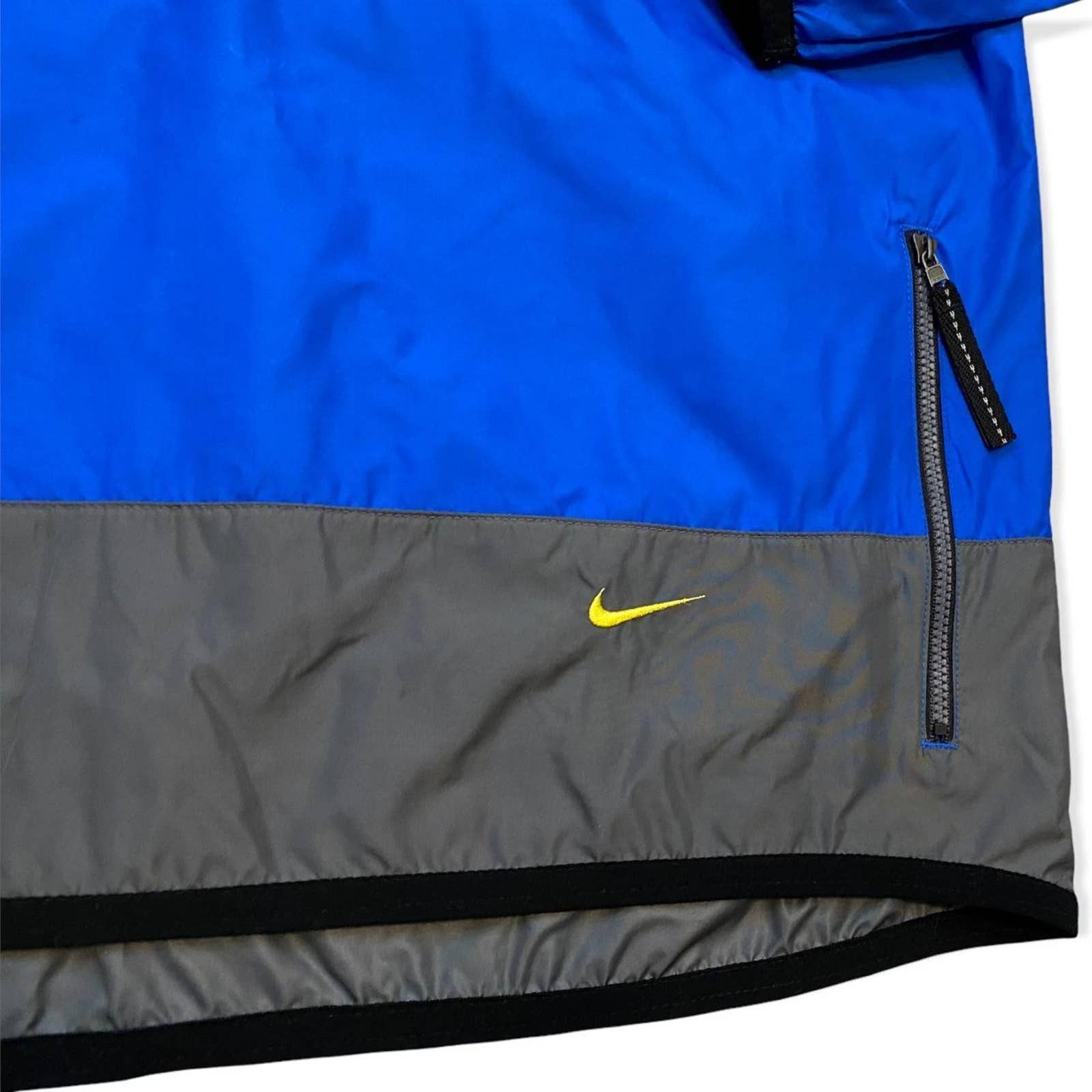 Nike Vintage Nike Running Blue Lightweight Swoosh Jacket Womens Size S / US 4 / IT 40 - 2 Thumbnail