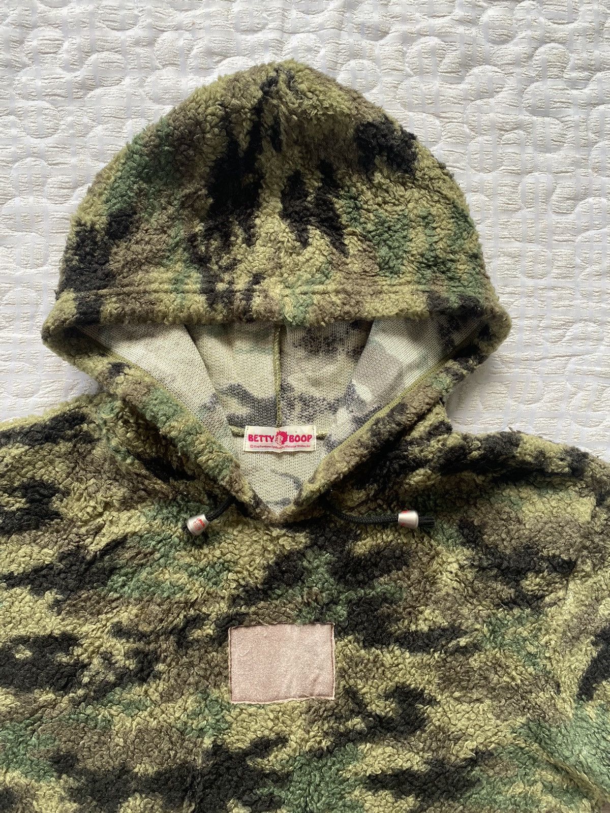 Cartoon Network × Vintage Vintage 90s Betty Boop Camo Fleece Hoodie Size US M / EU 48-50 / 2 - 3 Thumbnail