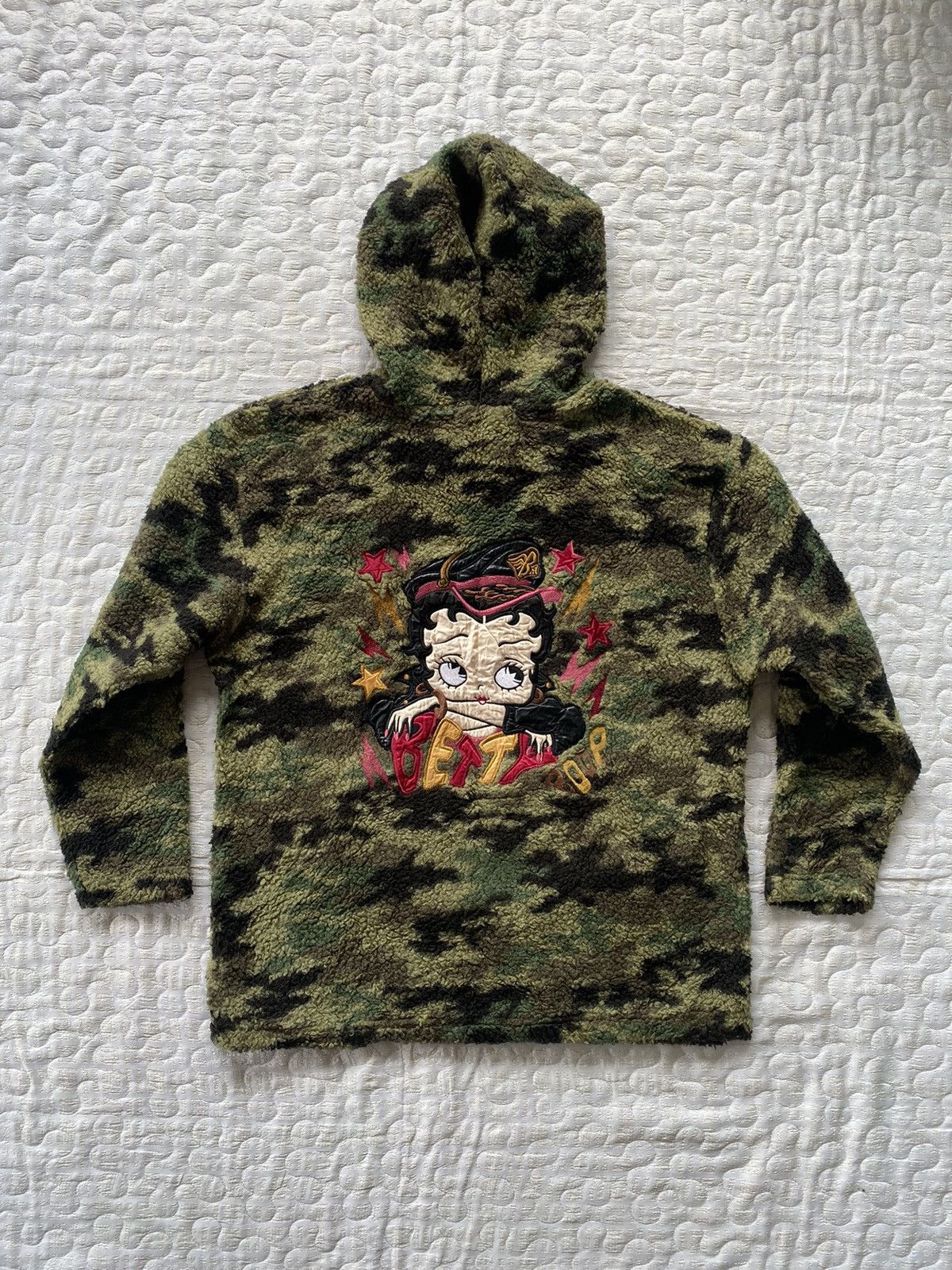 Cartoon Network × Vintage Vintage 90s Betty Boop Camo Fleece Hoodie Size US M / EU 48-50 / 2 - 1 Thumbnail