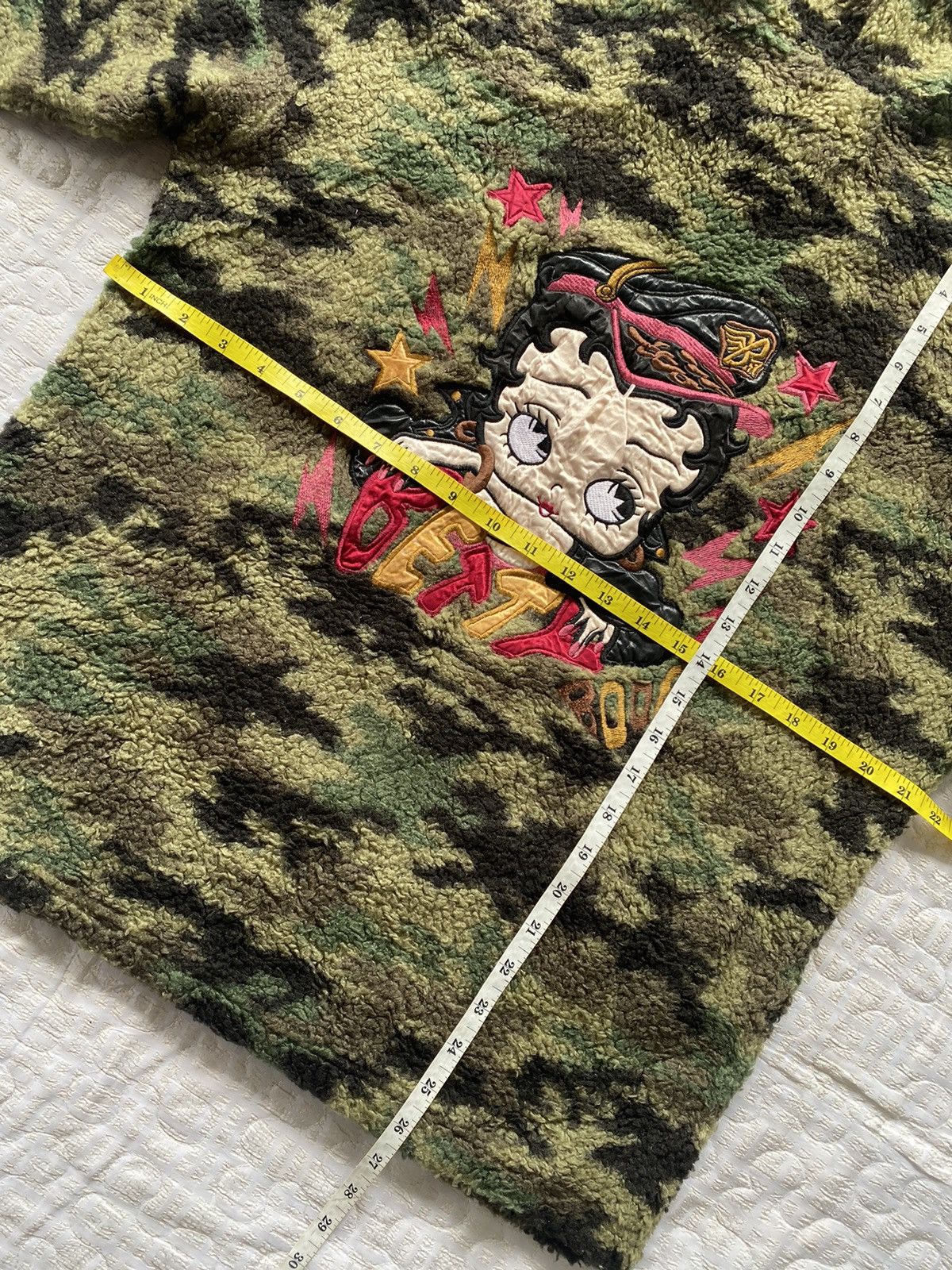 Cartoon Network × Vintage Vintage 90s Betty Boop Camo Fleece Hoodie Size US M / EU 48-50 / 2 - 9 Thumbnail