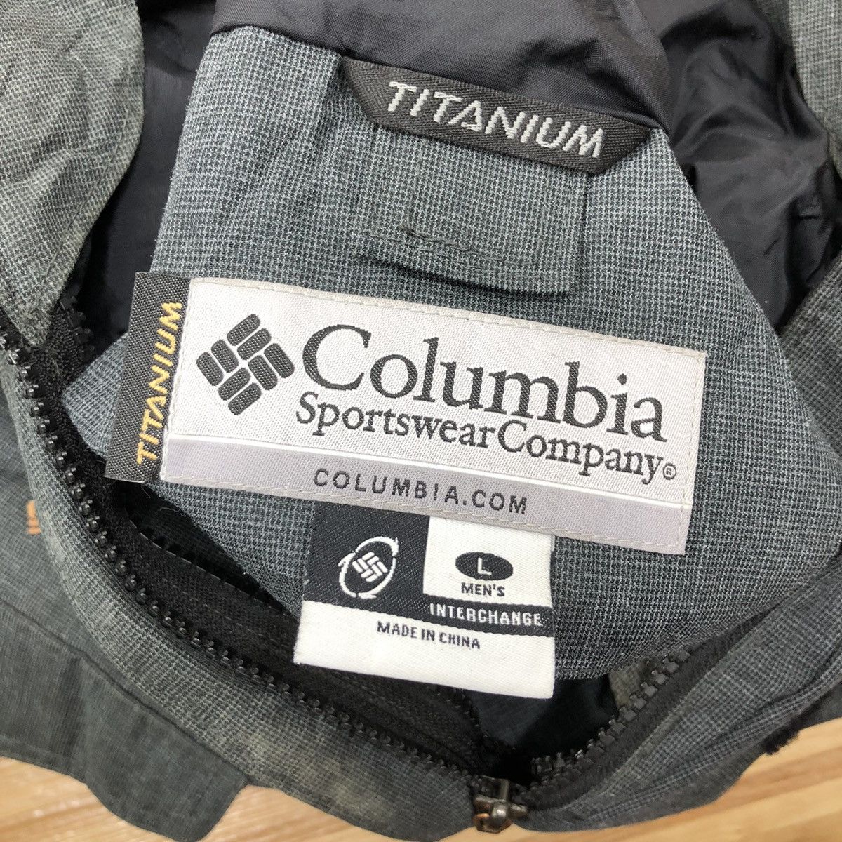 Columbia Vintage COLUMBIA Titanium Jacket Waterproof Ski Snowboards Size US L / EU 52-54 / 3 - 4 Thumbnail