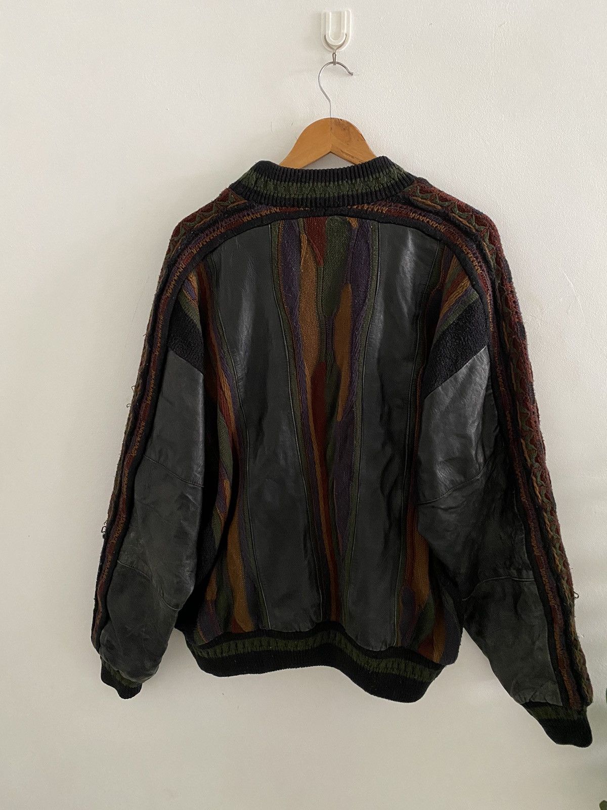 Coogi × Designer × Leather SAXONY Coogi design leather Colorful Sweater Kintwear 90's Size US L / EU 52-54 / 3 - 15 Thumbnail