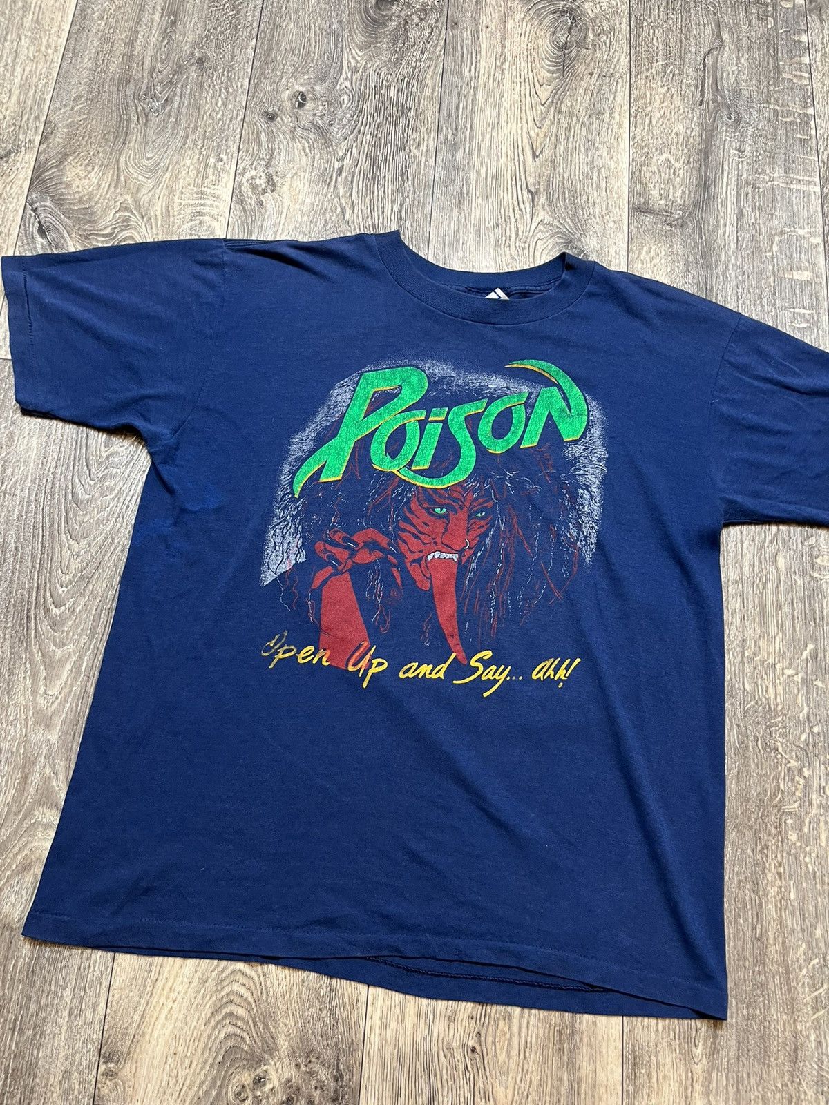 Vintage Vintage Poison concert tour 80-90s t-shirt tee Size XL / US 12-14 / IT 48-50 - 2 Preview