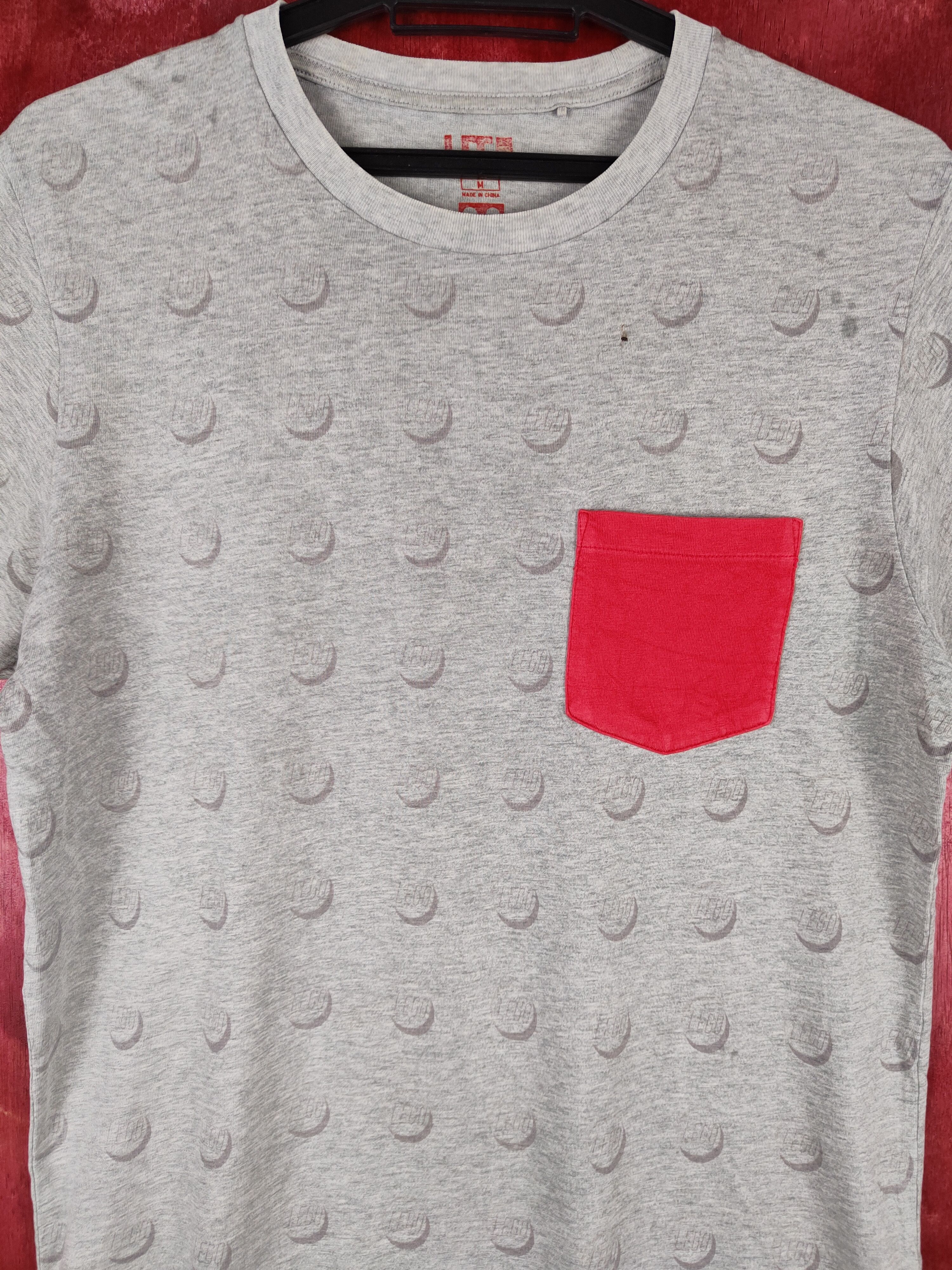 LEGO Uniqlo X Lego fullprint Gray Short Sleeve T-shirt #S652 Size US M / EU 48-50 / 2 - 2 Thumbnail