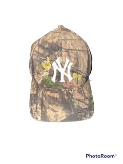 Chase Whitley Hat - NY Yankees Memorial Day 2014 Game Used #39 Camo Hat  (EK871812) (Size 7 1/2)