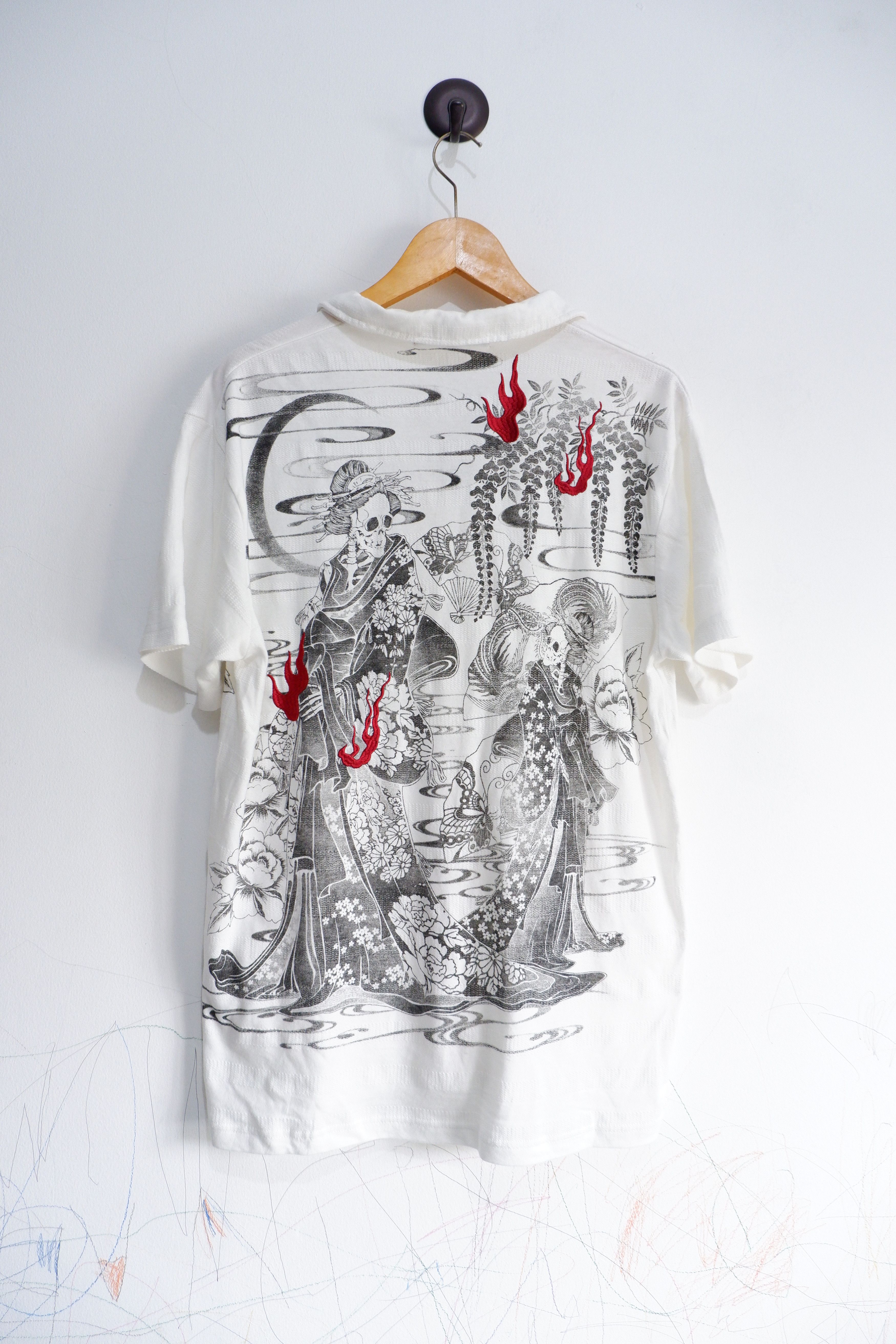 Japanese Brand Vintage Skull Geisha Embroidered Flames T shirt Size US L / EU 52-54 / 3 - 1 Thumbnail