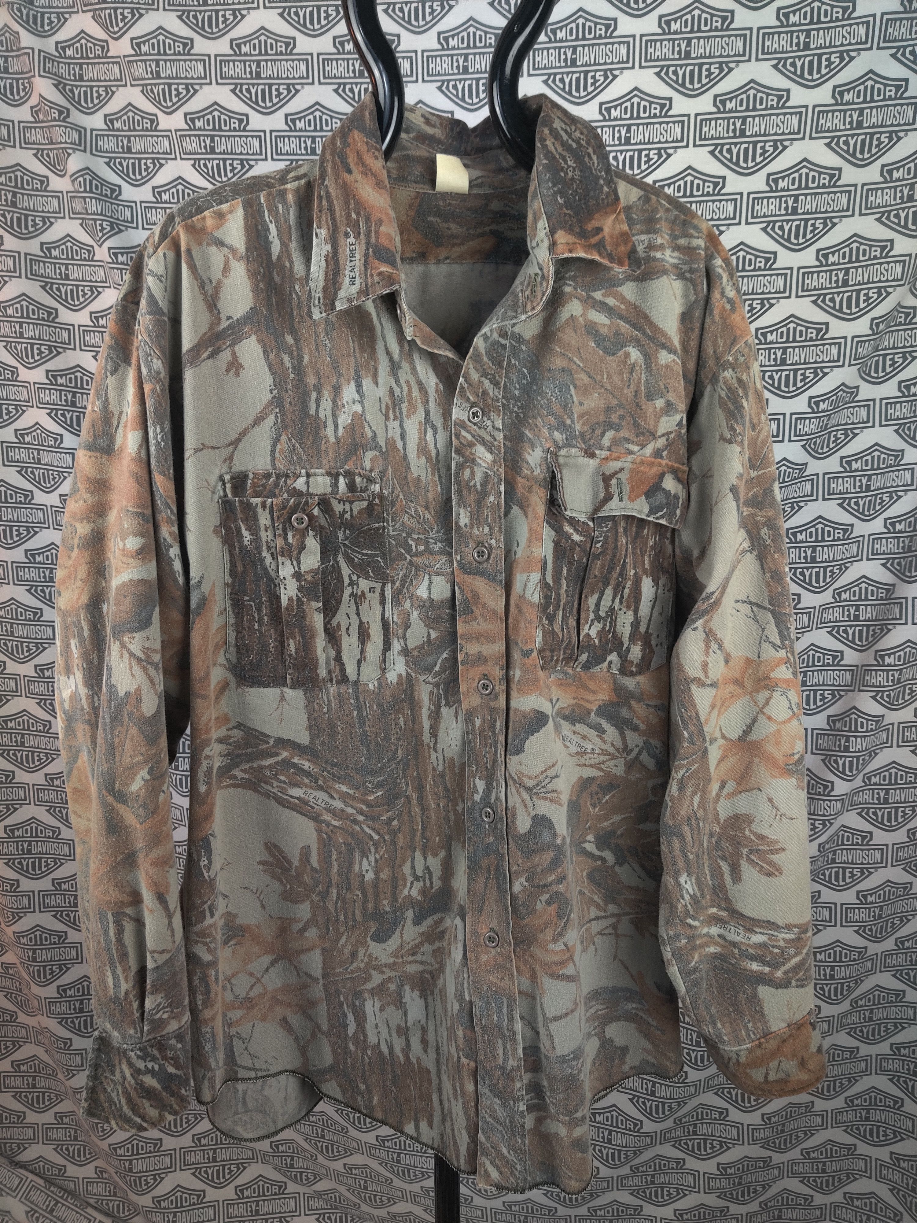 Vintage Vintage Realtree Forest Camo Flannel Shirt Size US XL / EU 56 / 4 - 1 Thumbnail