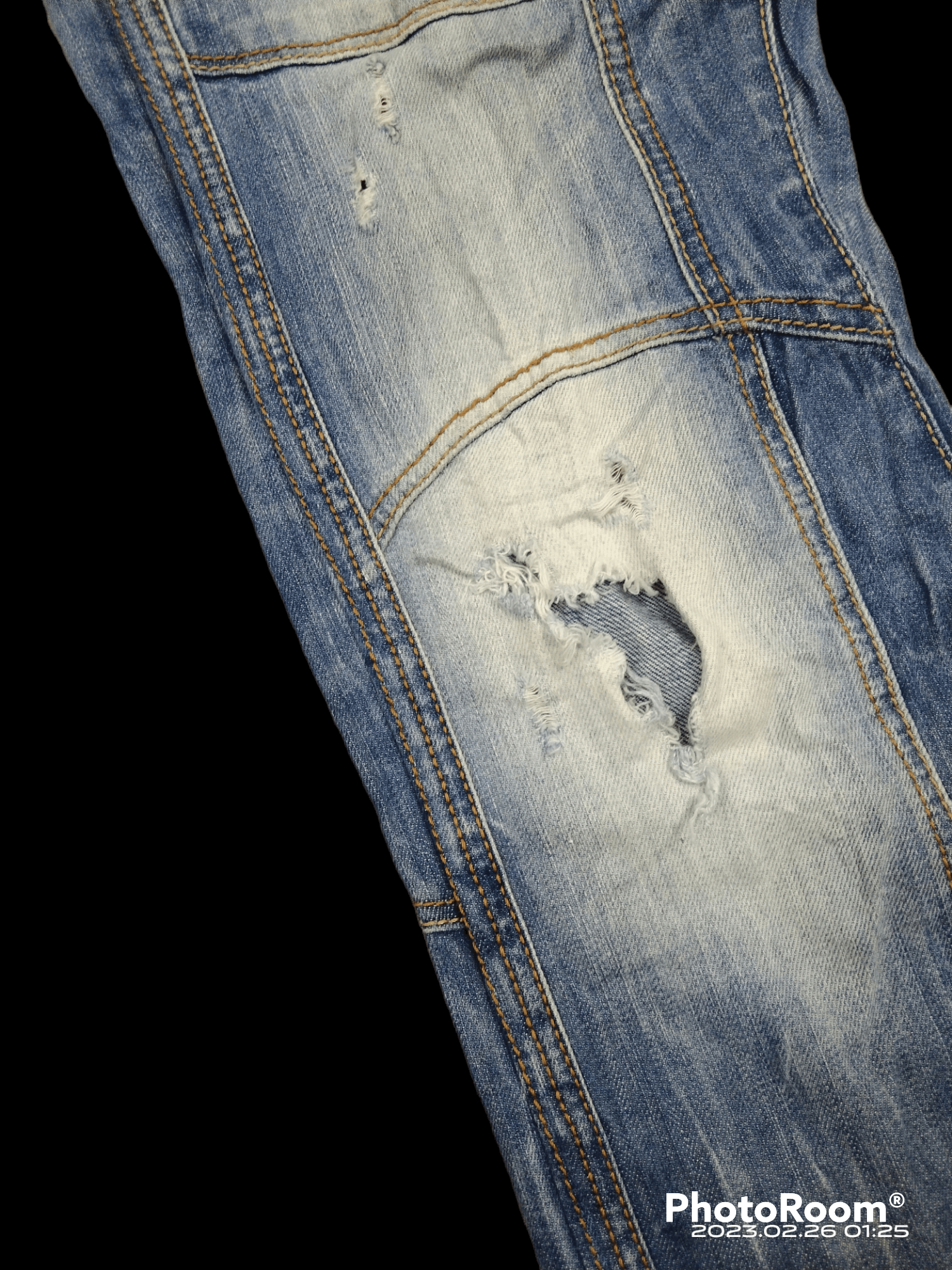 Japanese Brand THRASH RIPED RECONSTRUCRED WASHED BLUE CIPO&BAXX DENIM Size US 32 / EU 48 - 8 Thumbnail