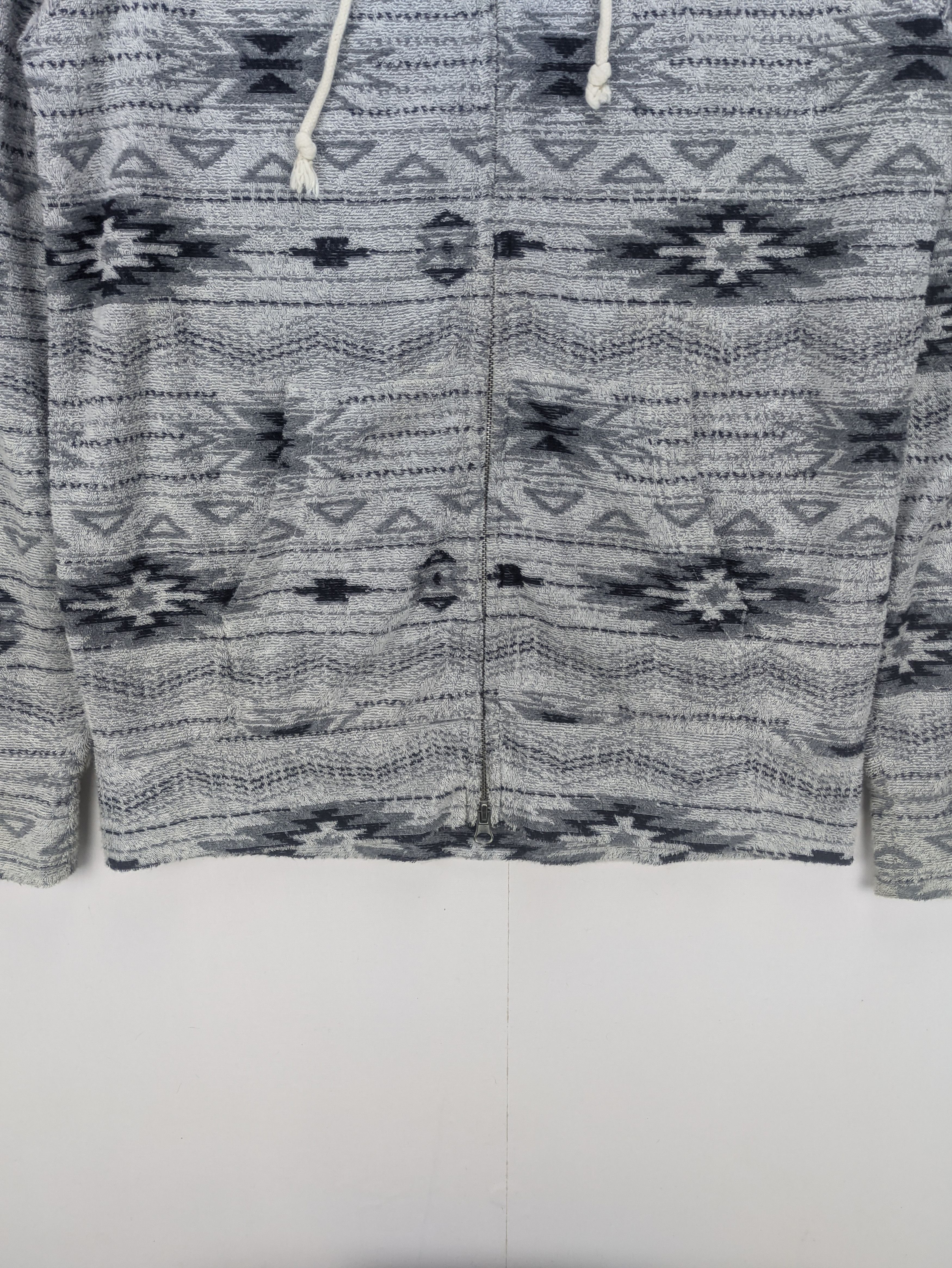Japanese Brand Steals🔥Hoodie Jacket Navajo Pattern by Beyes Size US M / EU 48-50 / 2 - 7 Thumbnail