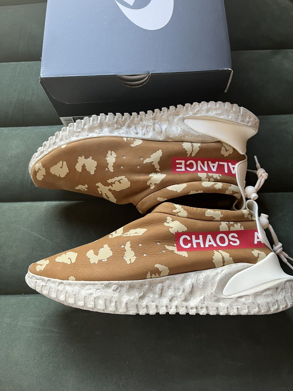 Nike × Undercover Nike Moc Flow x UNDERCOVER Size US 12 / EU 45 - 3 Thumbnail