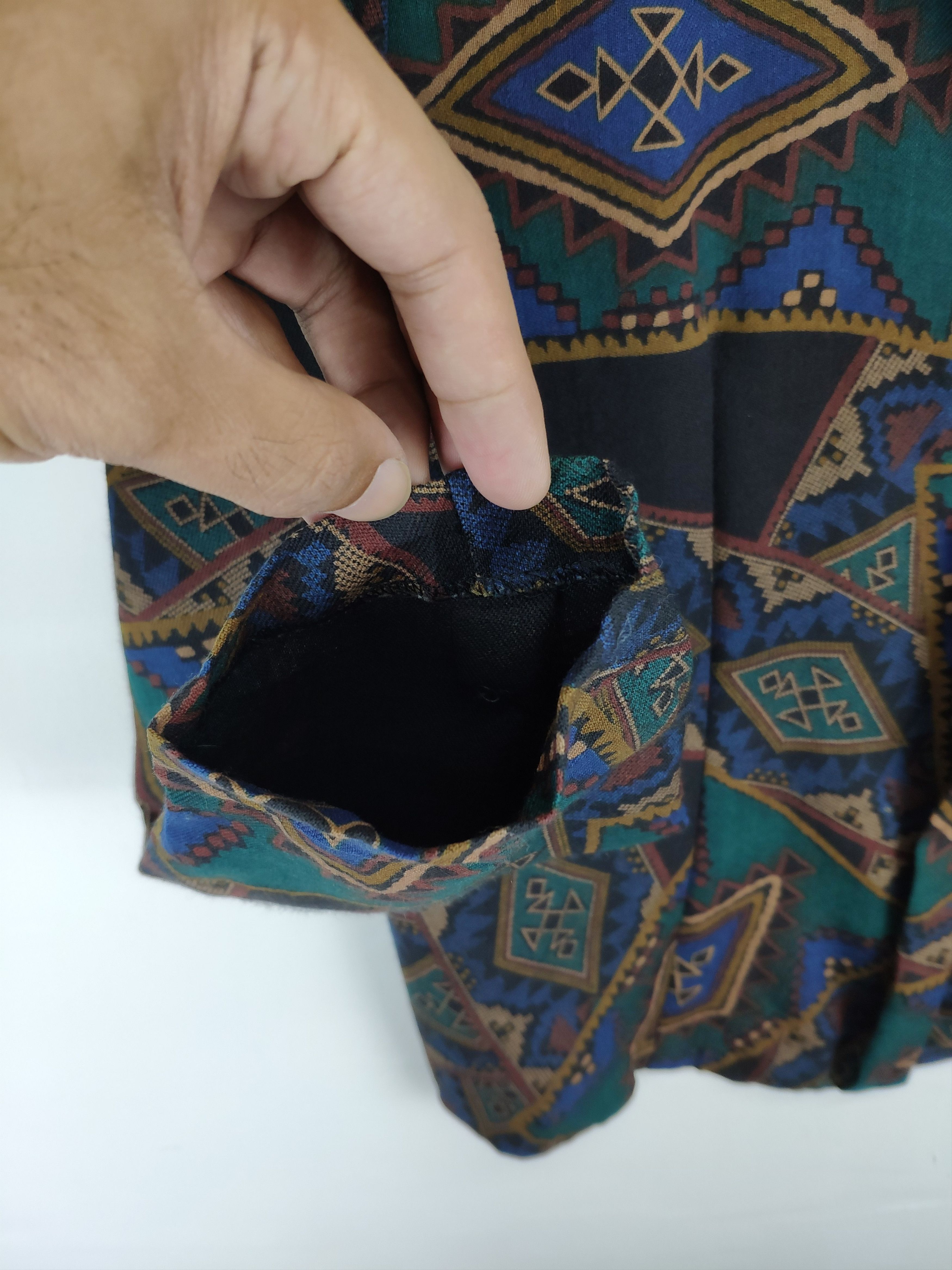 Designer × Japanese Brand Vintage Wool Cardigan Native Style Size S / US 4 / IT 40 - 9 Thumbnail