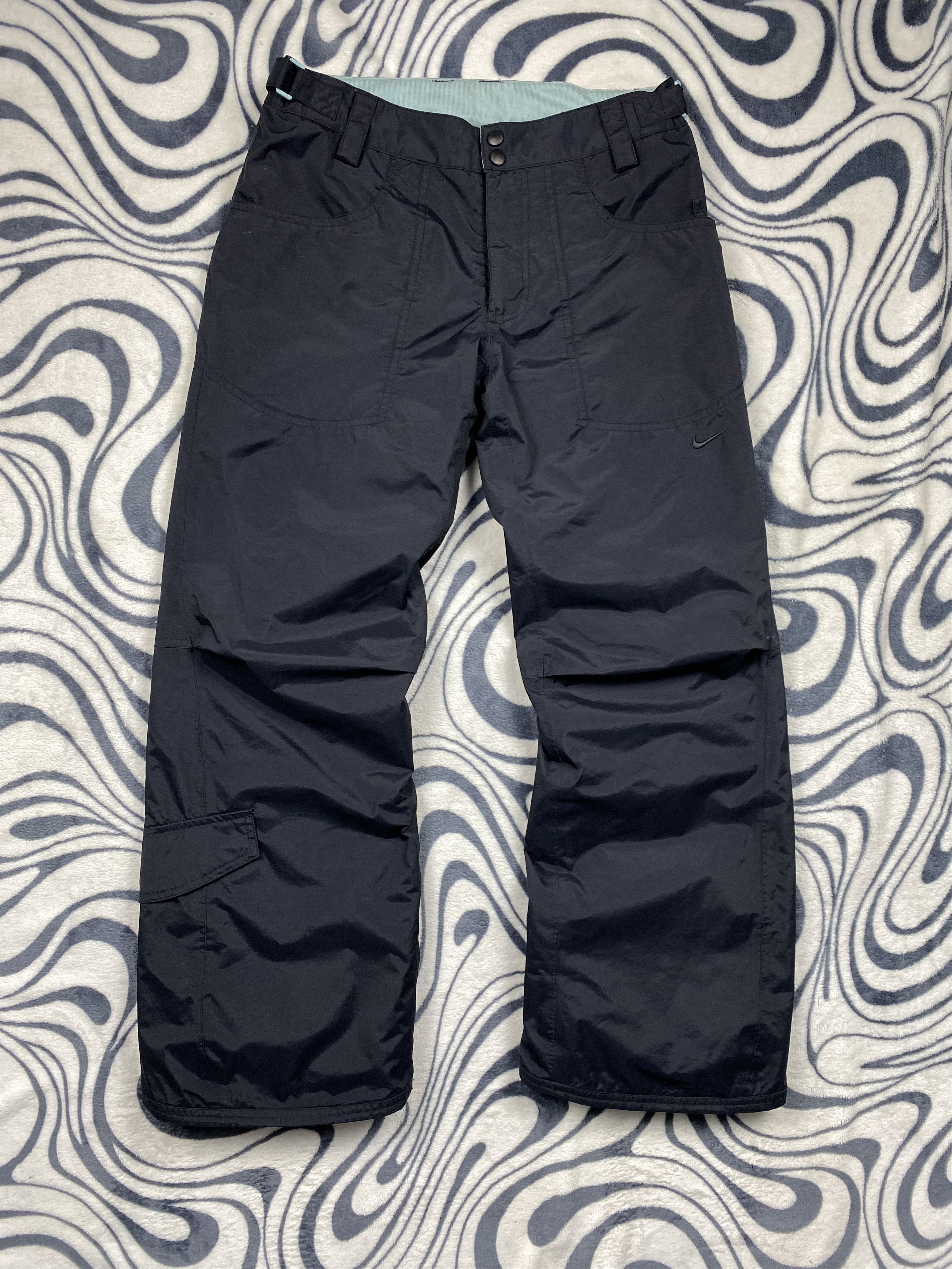 image of Nike Storm-Fit Vintage Cargo Ski Pants Multipocket in Black, Men's (Size 30)