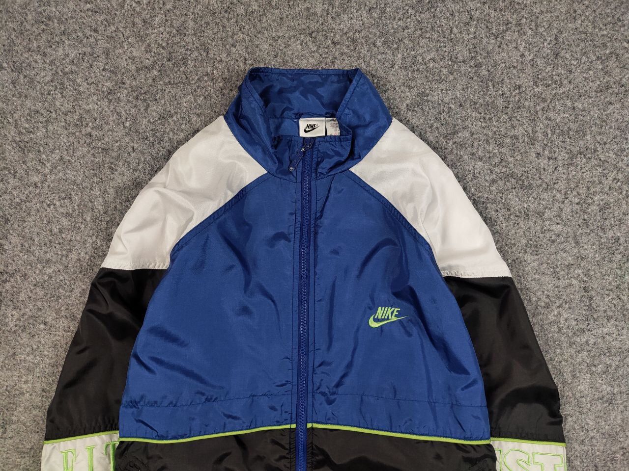 Nike Vintage 90's Nike Nylon Drill Big Embroidered Track Jacket Size US L / EU 52-54 / 3 - 8 Thumbnail