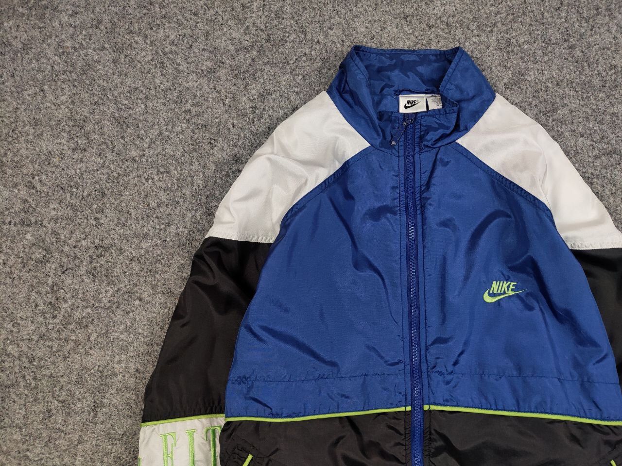 Nike Vintage 90's Nike Nylon Drill Big Embroidered Track Jacket Size US L / EU 52-54 / 3 - 11 Thumbnail