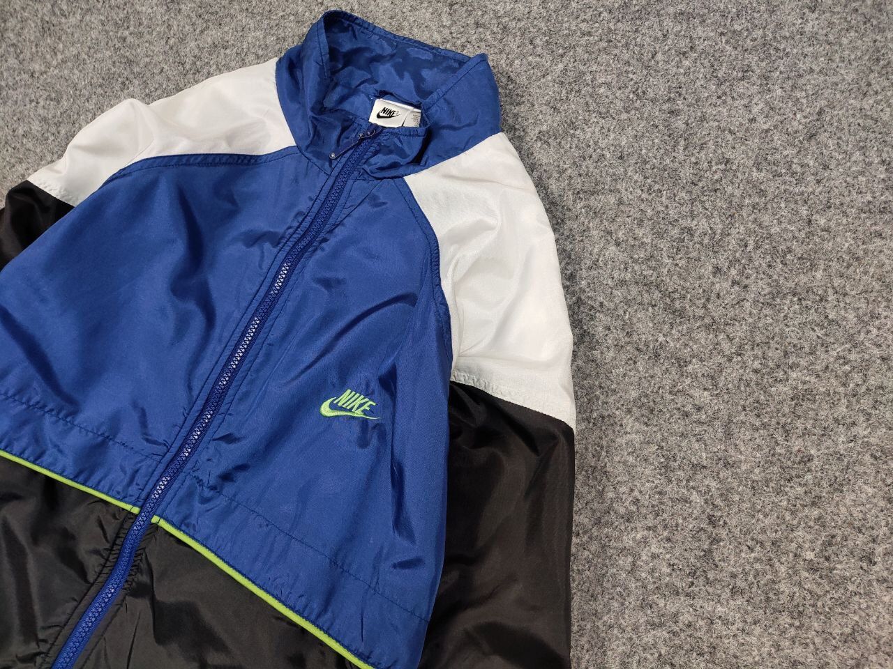 Nike Vintage 90's Nike Nylon Drill Big Embroidered Track Jacket Size US L / EU 52-54 / 3 - 4 Thumbnail