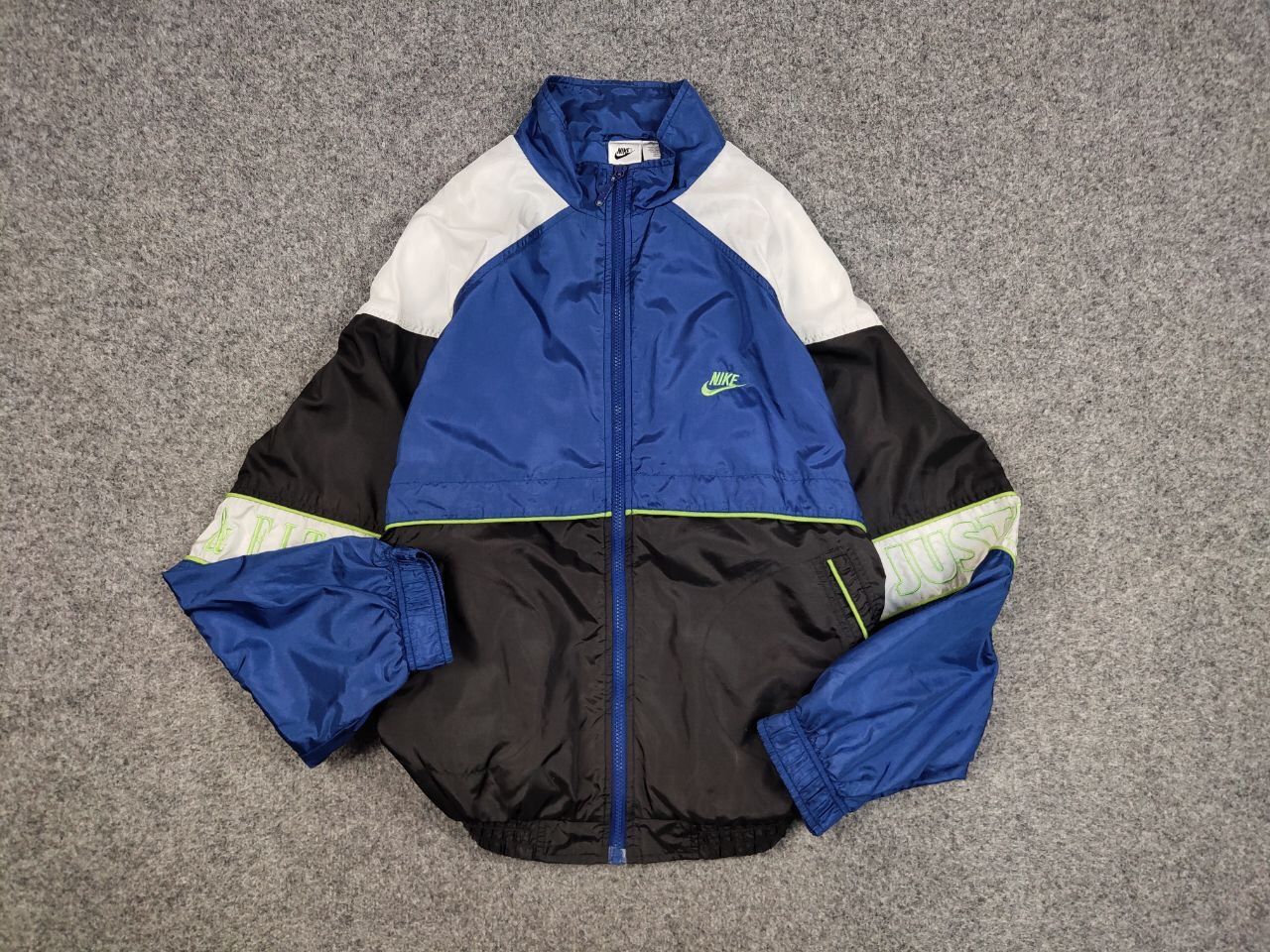 Nike Vintage 90's Nike Nylon Drill Big Embroidered Track Jacket Size US L / EU 52-54 / 3 - 13 Thumbnail