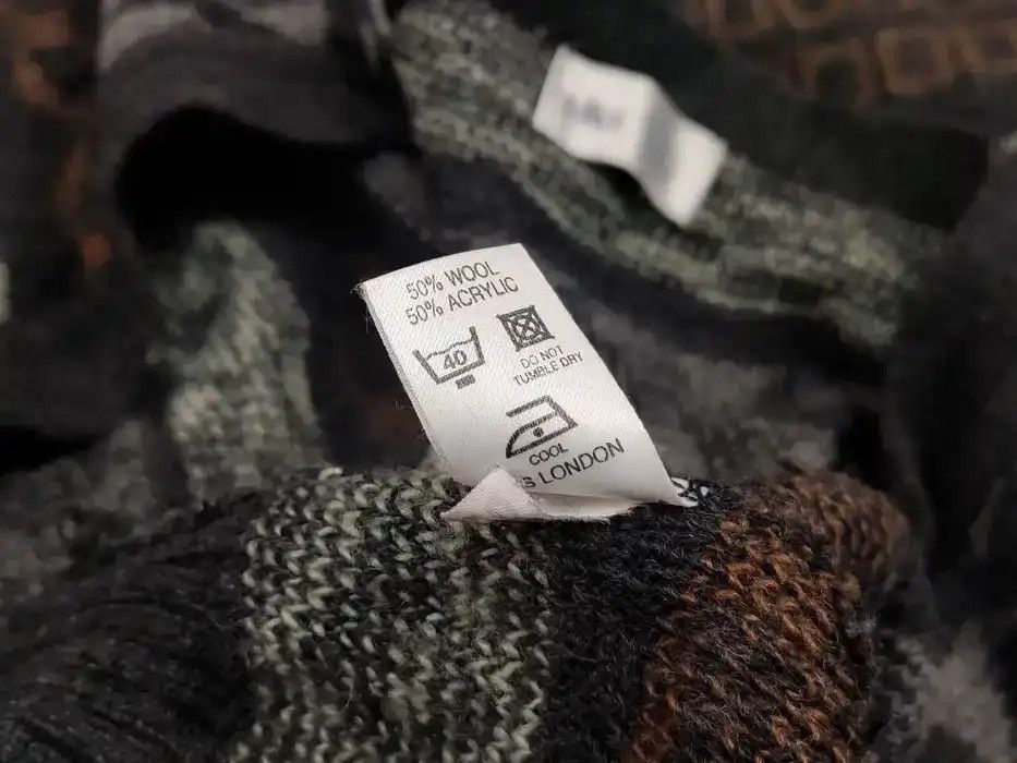 Japanese Brand Vintage 90's Japanese Patterned Cardigan Knitted Sweater Size US L / EU 52-54 / 3 - 9 Thumbnail